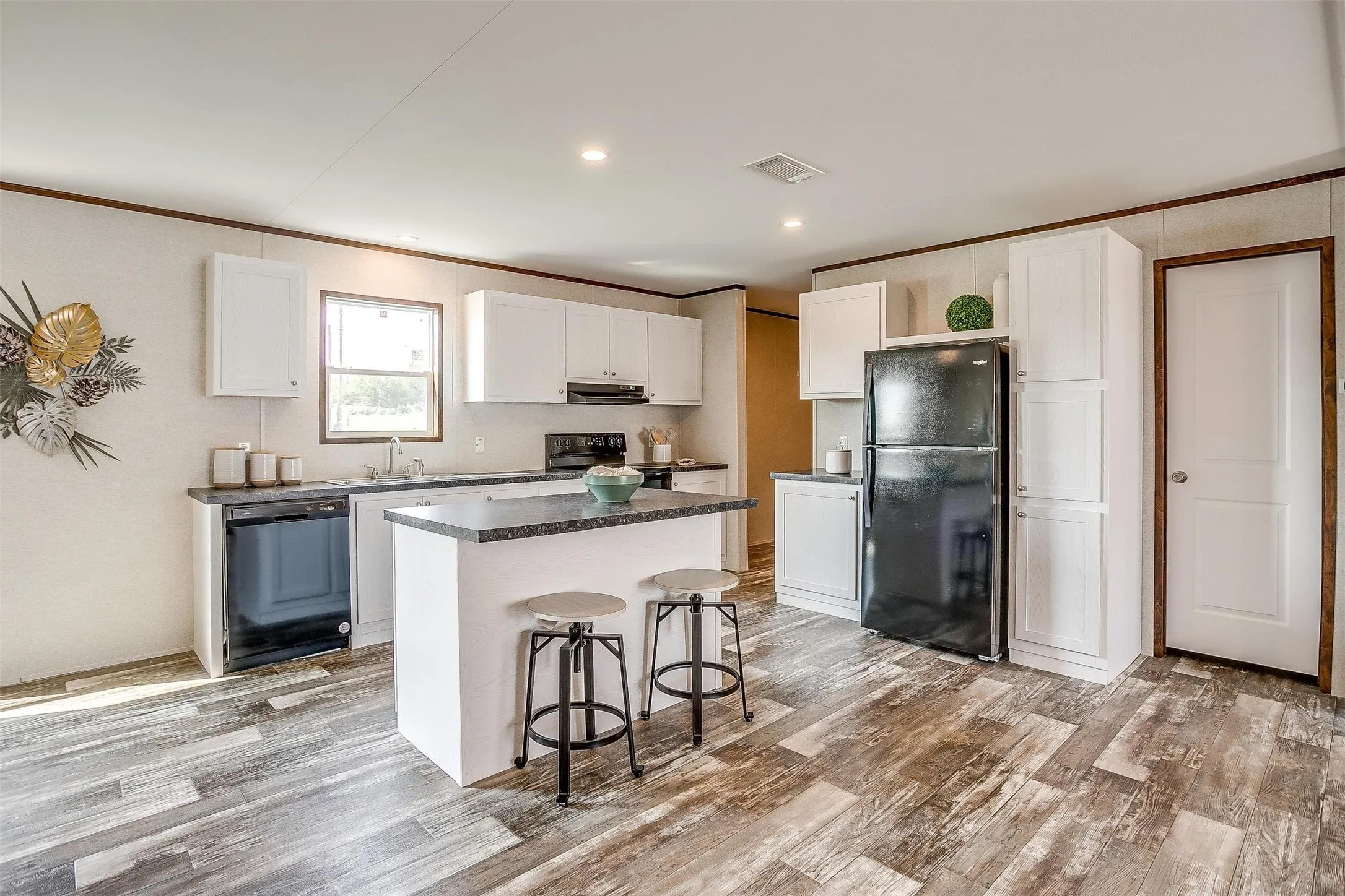 Manufactured Home For Sale in Montague County , 242 Huddleston Road, Sunset, Texas 76270, 4 Bedroom, 2 Bathroom, Garage spaces, 2,185 Sqft, built in 2025, mls#21349555, Real Estate Agent in Sunset, Homes For Sale in Montague county, Homes For Sale in Sunset, Realtor in Sunset Texas, Real Estate Brokerage Independent Realty Texas, Luminita Cordes Realtor