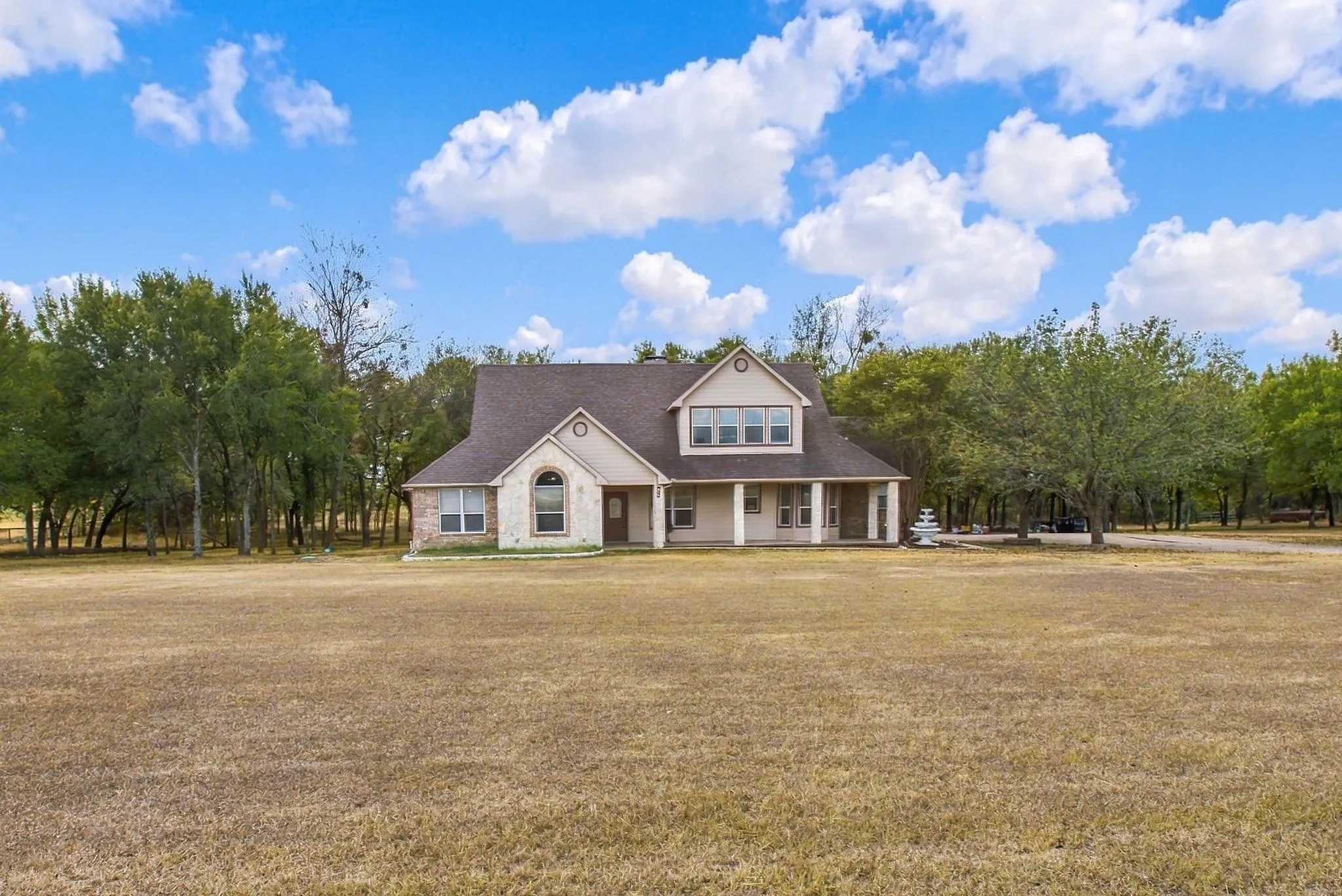 Single Family Residence For Rent in Rockwall County , 449 Johns Lane, Royse City, Texas 75189, 4 Bedroom, 4 Bathroom, 2 Garage spaces, 2,800 Sqft, built in 1998, mls#21388781, Real Estate Agent in Royse City, Homes For Rent in Rockwall county, Homes For Rent in Royse City, Realtor in Royse City Texas, Real Estate Brokerage Independent Realty Texas, Luminita Cordes Realtor