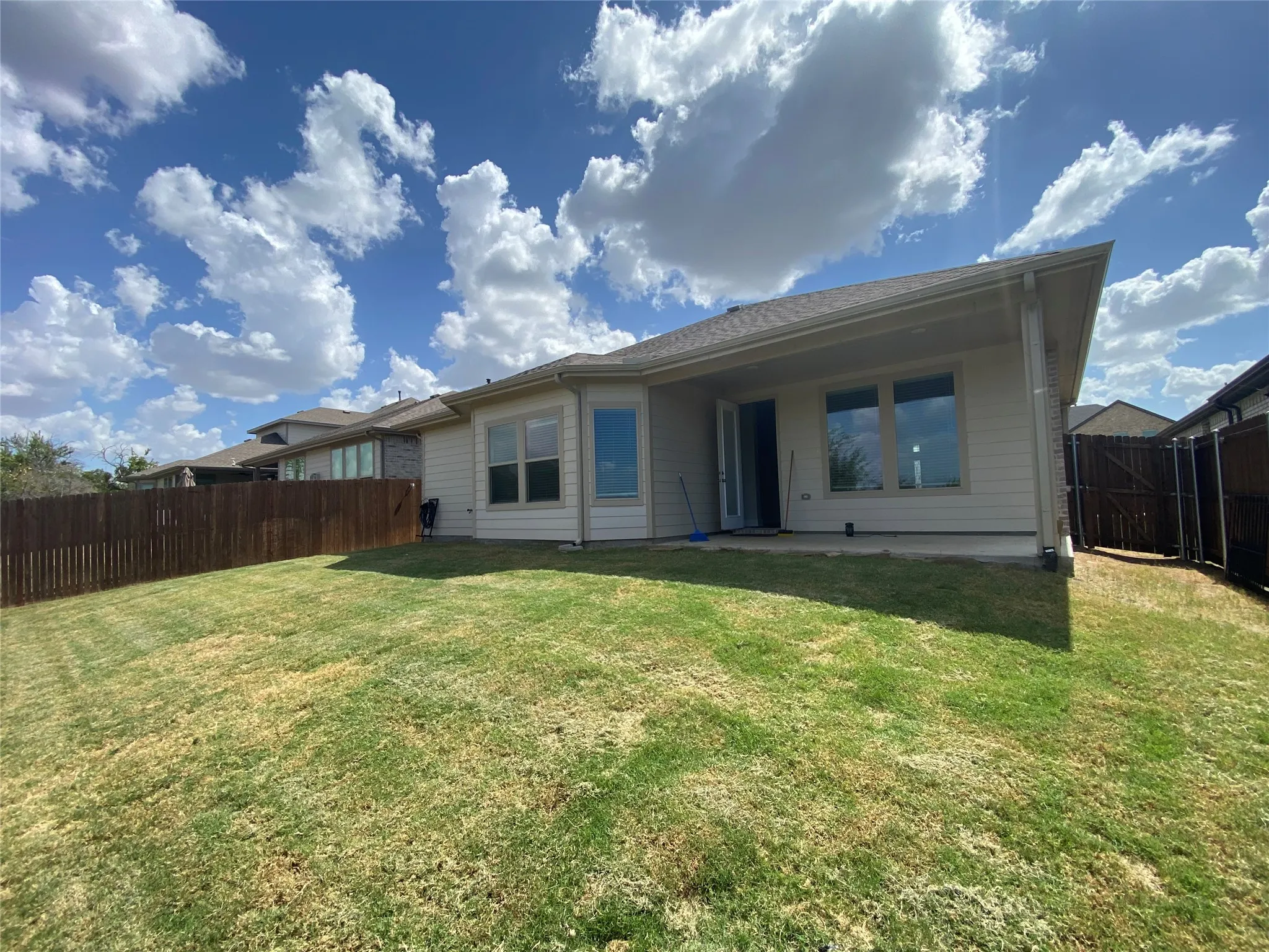 Single Family Residence For Sale in Rockwall County , 852 Reynolds Drive, Fate, Texas 75087, 4 Bedroom, 3 Bathroom, 2 Garage spaces, 2,181 Sqft, built in 2023, mls#21388784, Real Estate Agent in Fate, Homes For Sale in Rockwall county, Homes For Sale in Fate, Realtor in Fate Texas, Real Estate Brokerage Independent Realty Texas, Luminita Cordes Realtor