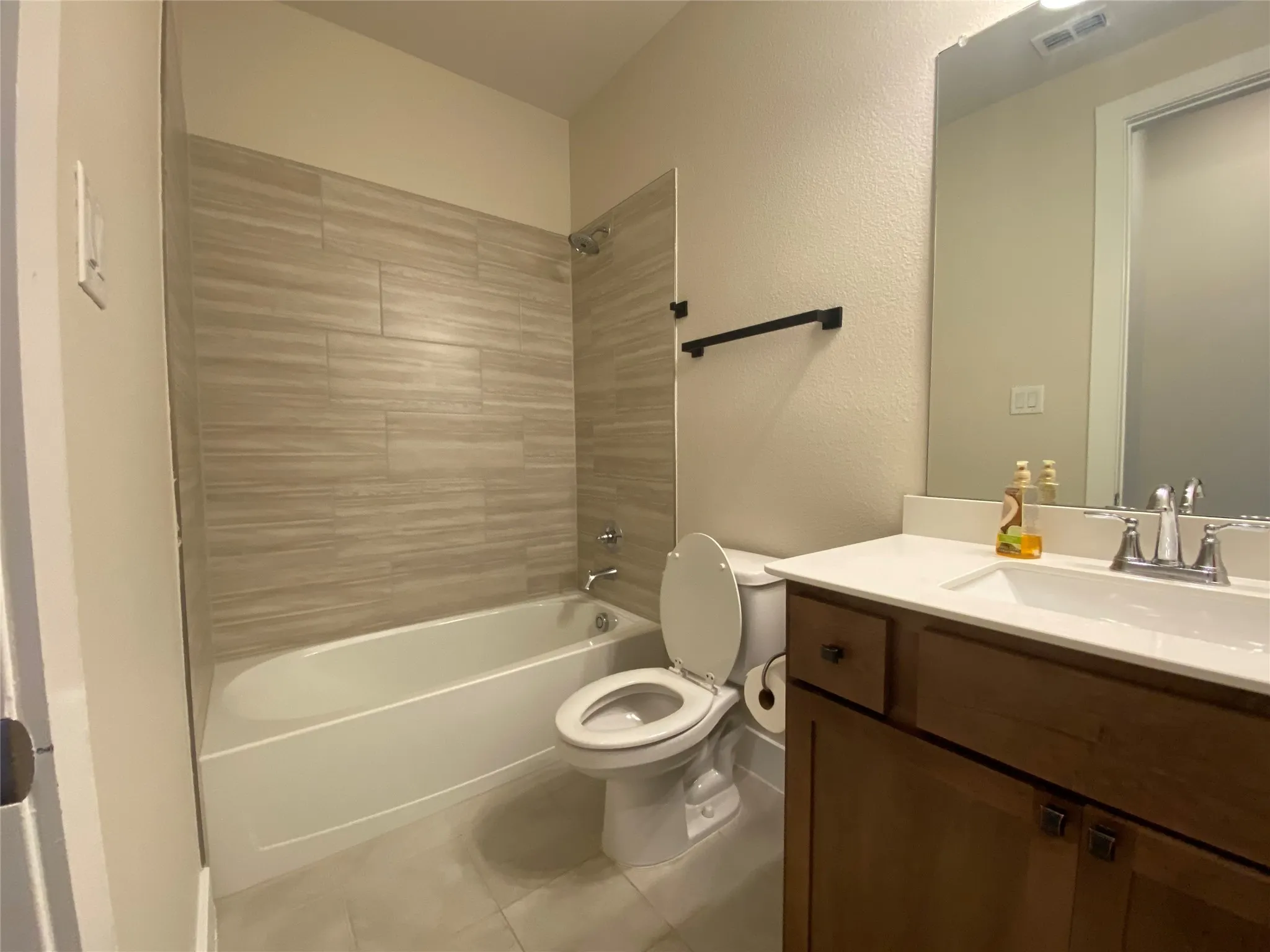 Single Family Residence For Sale in Rockwall County , 852 Reynolds Drive, Fate, Texas 75087, 4 Bedroom, 3 Bathroom, 2 Garage spaces, 2,181 Sqft, built in 2023, mls#21388784, Real Estate Agent in Fate, Homes For Sale in Rockwall county, Homes For Sale in Fate, Realtor in Fate Texas, Real Estate Brokerage Independent Realty Texas, Luminita Cordes Realtor