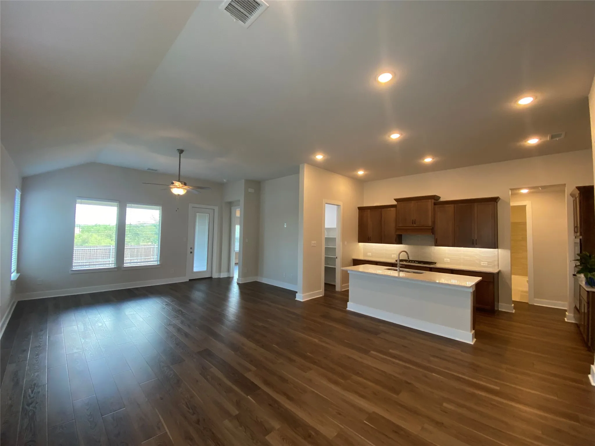 Single Family Residence For Sale in Rockwall County , 852 Reynolds Drive, Fate, Texas 75087, 4 Bedroom, 3 Bathroom, 2 Garage spaces, 2,181 Sqft, built in 2023, mls#21388784, Real Estate Agent in Fate, Homes For Sale in Rockwall county, Homes For Sale in Fate, Realtor in Fate Texas, Real Estate Brokerage Independent Realty Texas, Luminita Cordes Realtor