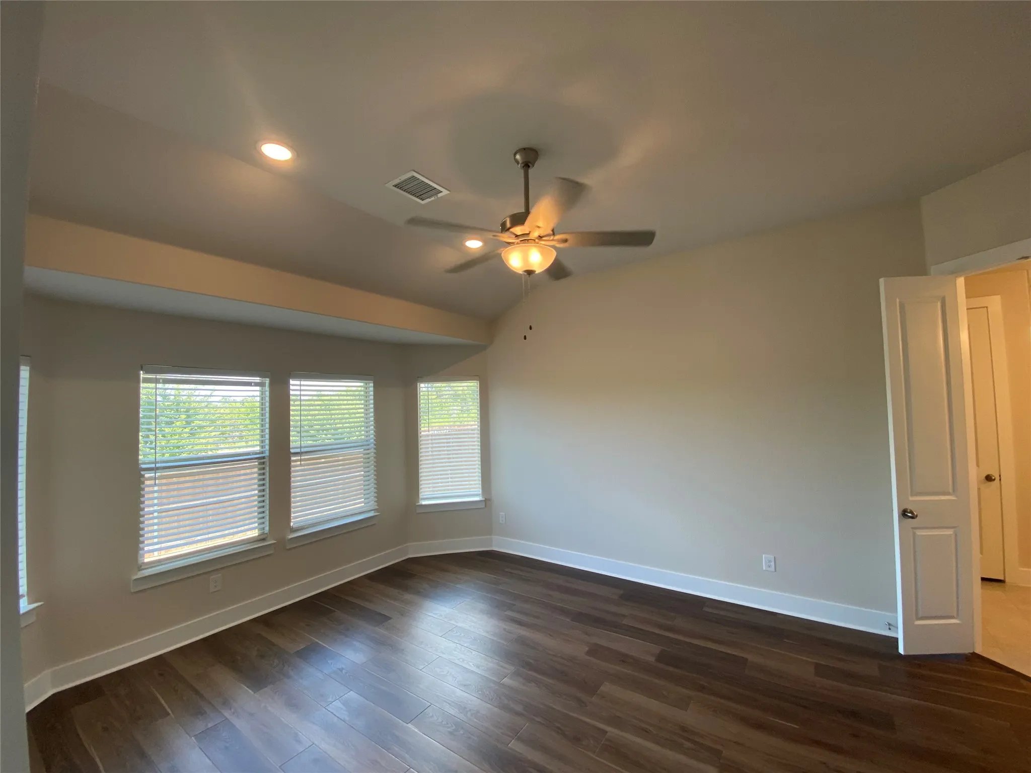 Single Family Residence For Sale in Rockwall County , 852 Reynolds Drive, Fate, Texas 75087, 4 Bedroom, 3 Bathroom, 2 Garage spaces, 2,181 Sqft, built in 2023, mls#21388784, Real Estate Agent in Fate, Homes For Sale in Rockwall county, Homes For Sale in Fate, Realtor in Fate Texas, Real Estate Brokerage Independent Realty Texas, Luminita Cordes Realtor