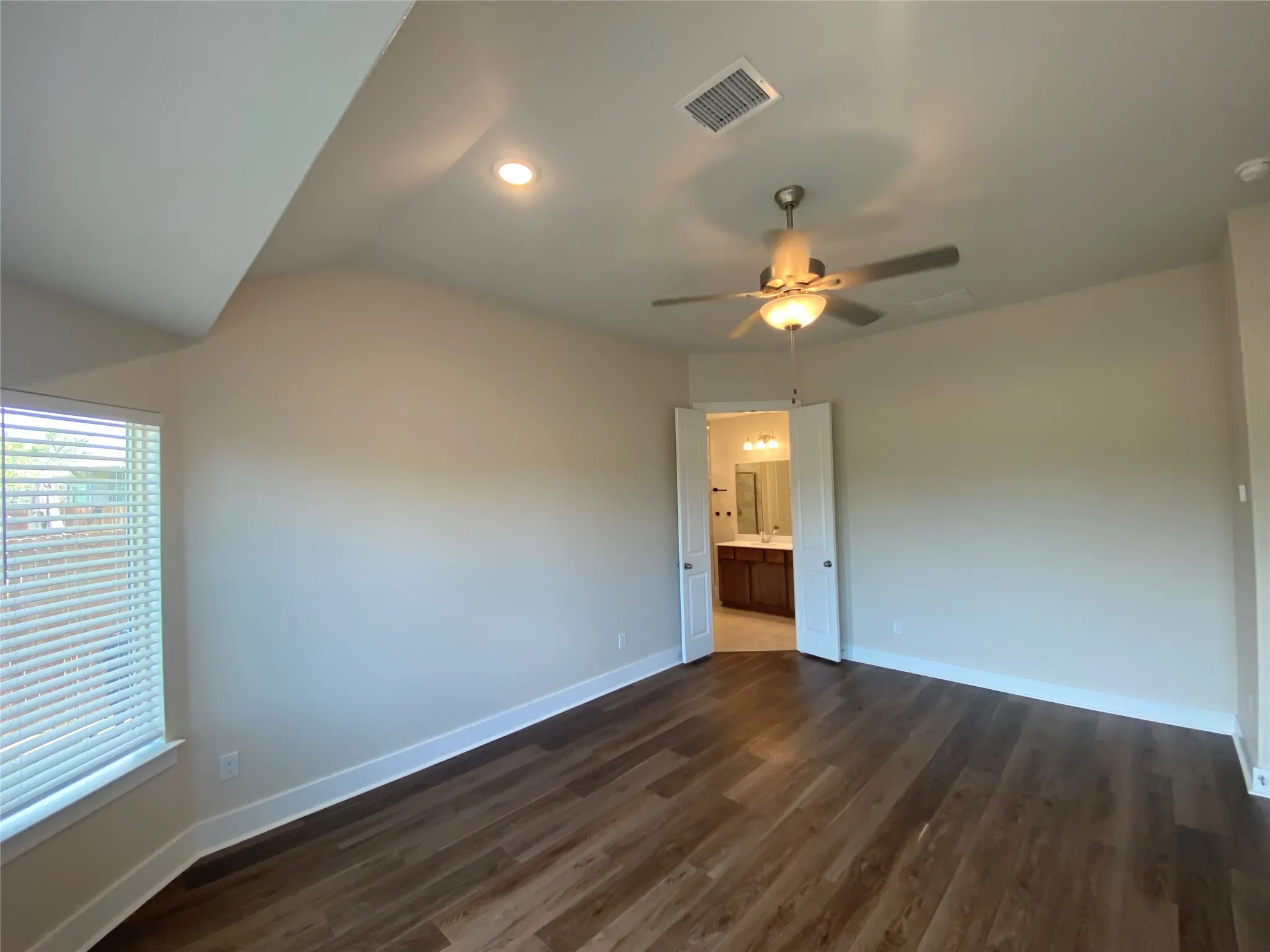 Single Family Residence For Sale in Rockwall County , 852 Reynolds Drive, Fate, Texas 75087, 4 Bedroom, 3 Bathroom, 2 Garage spaces, 2,181 Sqft, built in 2023, mls#21388784, Real Estate Agent in Fate, Homes For Sale in Rockwall county, Homes For Sale in Fate, Realtor in Fate Texas, Real Estate Brokerage Independent Realty Texas, Luminita Cordes Realtor