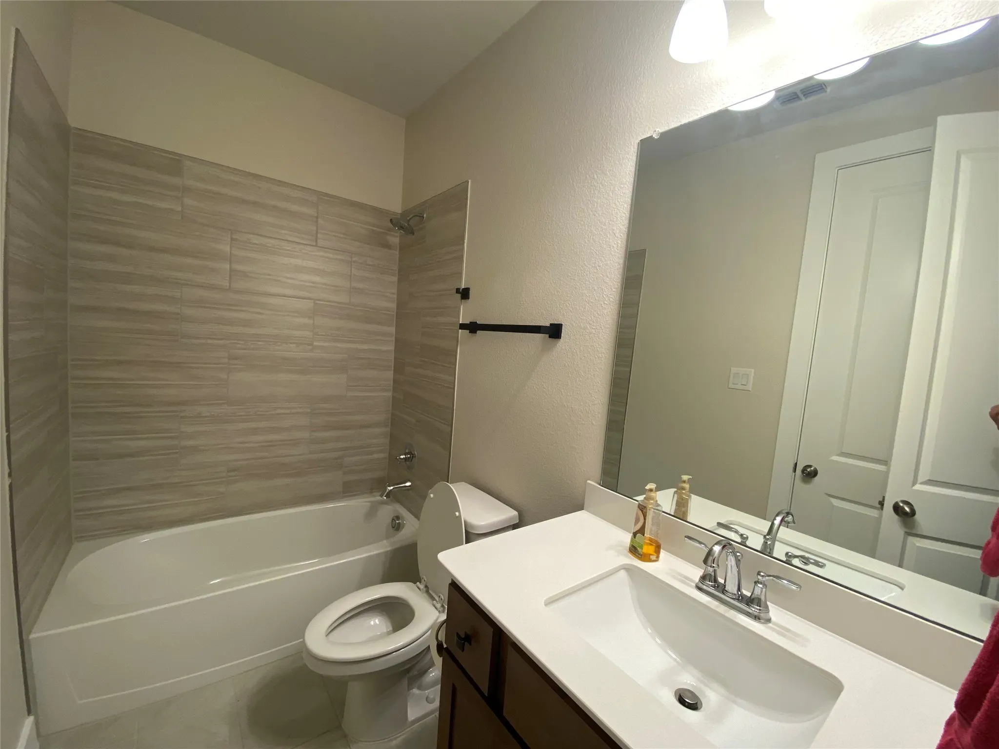 Single Family Residence For Sale in Rockwall County , 852 Reynolds Drive, Fate, Texas 75087, 4 Bedroom, 3 Bathroom, 2 Garage spaces, 2,181 Sqft, built in 2023, mls#21388784, Real Estate Agent in Fate, Homes For Sale in Rockwall county, Homes For Sale in Fate, Realtor in Fate Texas, Real Estate Brokerage Independent Realty Texas, Luminita Cordes Realtor