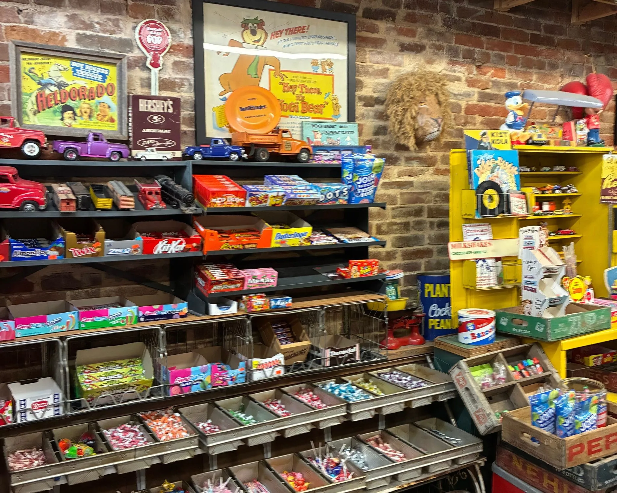 Retail For Sale in Fannin County , 325 N Main Street, Bonham, Texas 75418, 0, 0, Garage spaces, 0 Sqft, built in 1890, mls#21385837, Real Estate Agent in Bonham, Homes For Sale in Fannin county, Homes For Sale in Bonham, Realtor in Bonham Texas, Real Estate Brokerage Independent Realty Texas, Luminita Cordes Realtor