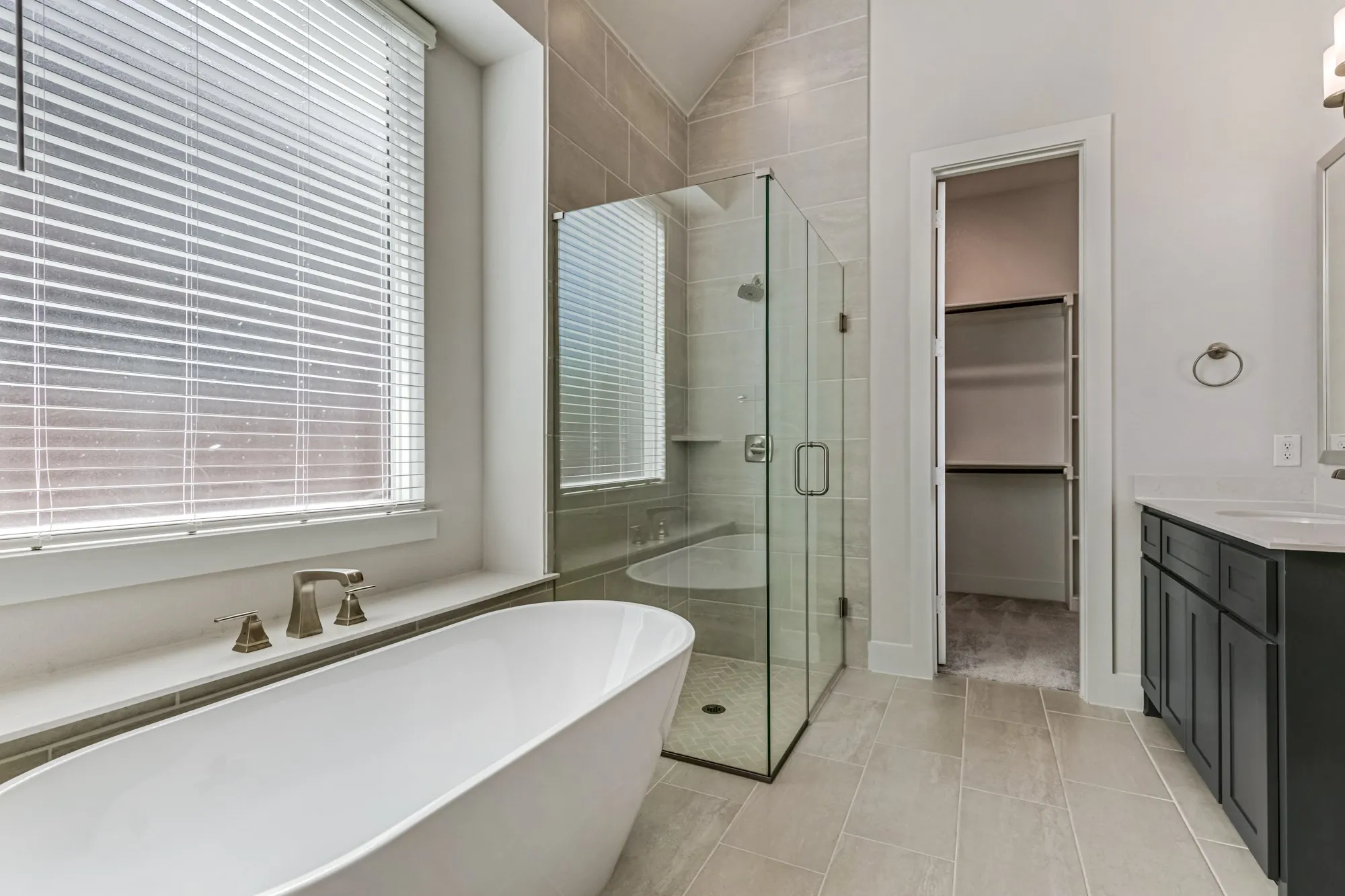 Single Family Residence For Sale in Tarrant County , 10129 La Frontera Drive, Fort Worth, Texas 76179, 4 Bedroom, 4 Bathroom, 2 Garage spaces, 2,613 Sqft, built in 2024, mls#21387080, Real Estate Agent in Fort Worth, Homes For Sale in Tarrant county, Homes For Sale in Fort Worth, Realtor in Fort Worth Texas, Real Estate Brokerage Independent Realty Texas, Luminita Cordes Realtor