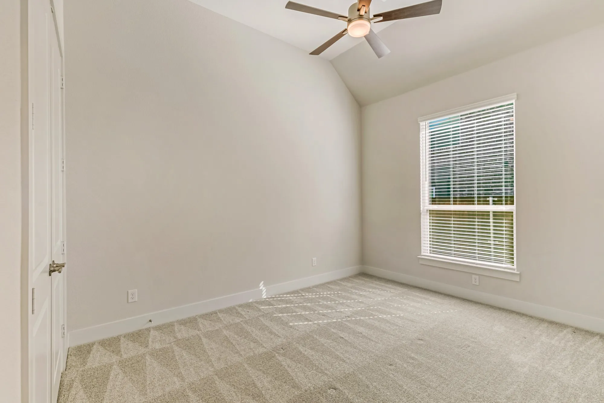 Single Family Residence For Sale in Tarrant County , 10129 La Frontera Drive, Fort Worth, Texas 76179, 4 Bedroom, 4 Bathroom, 2 Garage spaces, 2,613 Sqft, built in 2024, mls#21387080, Real Estate Agent in Fort Worth, Homes For Sale in Tarrant county, Homes For Sale in Fort Worth, Realtor in Fort Worth Texas, Real Estate Brokerage Independent Realty Texas, Luminita Cordes Realtor