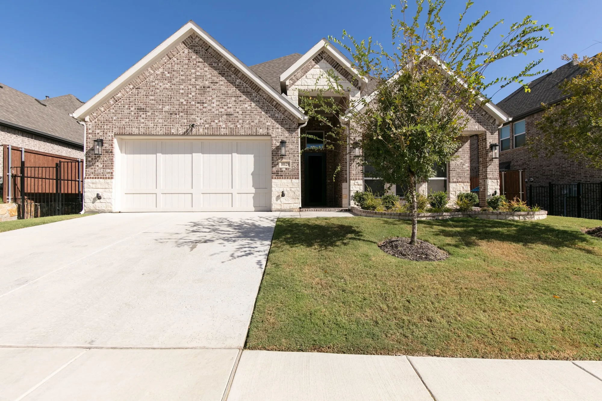 Single Family Residence For Sale