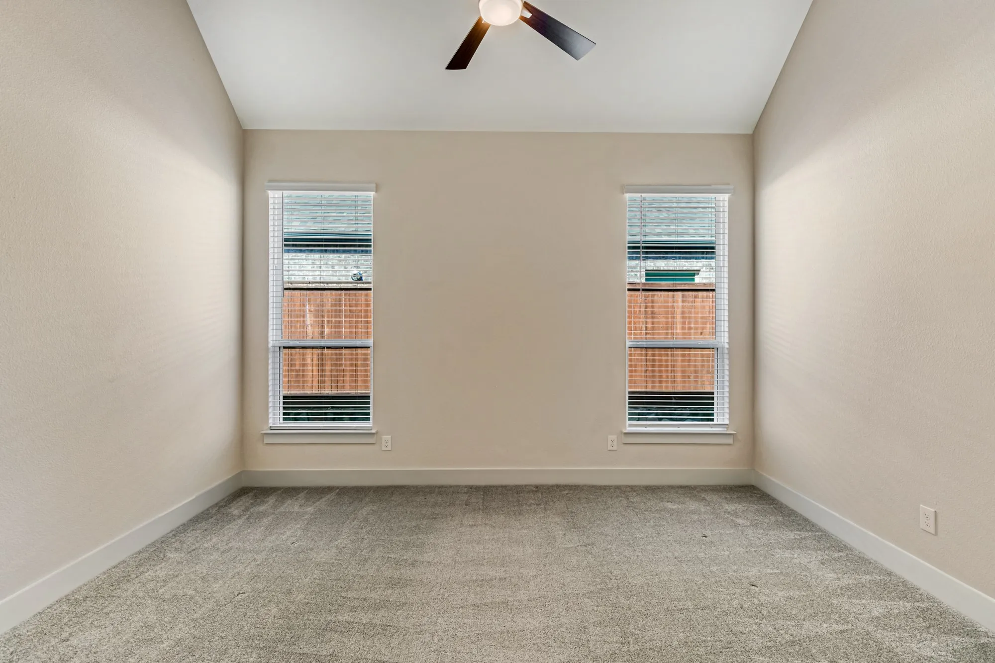 Single Family Residence For Sale in Tarrant County , 10129 La Frontera Drive, Fort Worth, Texas 76179, 4 Bedroom, 4 Bathroom, 2 Garage spaces, 2,613 Sqft, built in 2024, mls#21387080, Real Estate Agent in Fort Worth, Homes For Sale in Tarrant county, Homes For Sale in Fort Worth, Realtor in Fort Worth Texas, Real Estate Brokerage Independent Realty Texas, Luminita Cordes Realtor