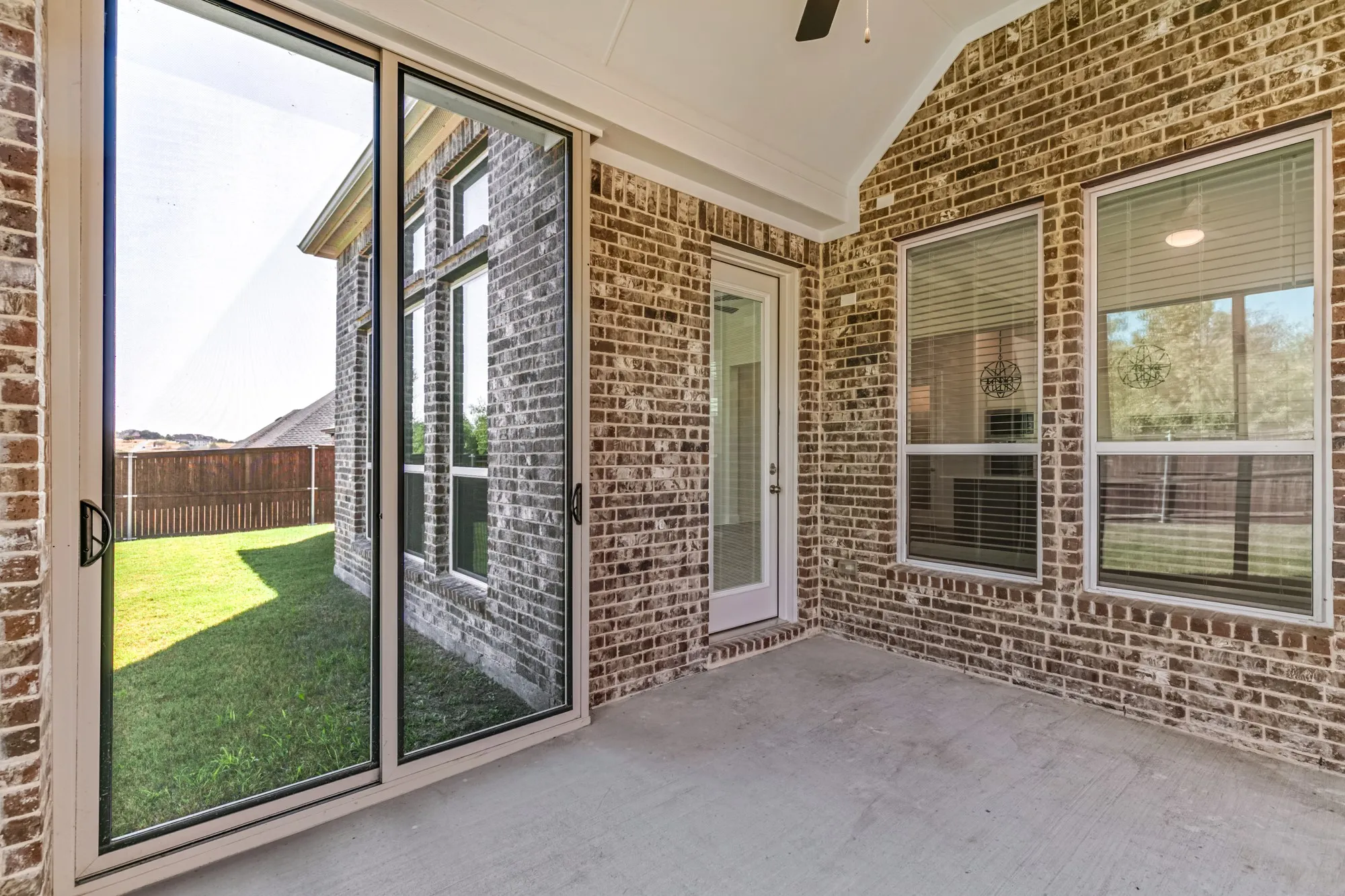 Single Family Residence For Sale in Tarrant County , 10129 La Frontera Drive, Fort Worth, Texas 76179, 4 Bedroom, 4 Bathroom, 2 Garage spaces, 2,613 Sqft, built in 2024, mls#21387080, Real Estate Agent in Fort Worth, Homes For Sale in Tarrant county, Homes For Sale in Fort Worth, Realtor in Fort Worth Texas, Real Estate Brokerage Independent Realty Texas, Luminita Cordes Realtor