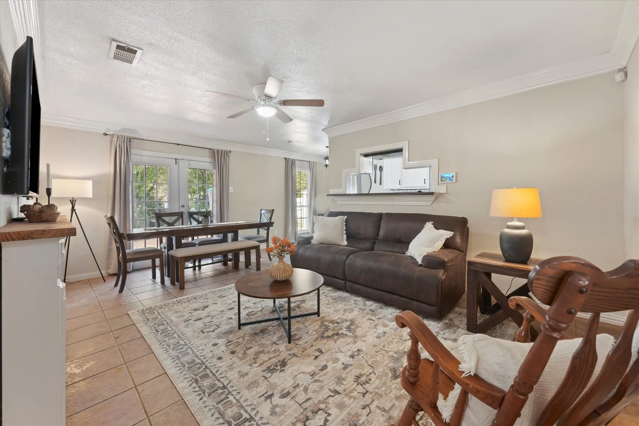 Single Family Residence For Sale in Dallas County , 9308 Sandyhook Circle, Dallas, Texas 75227, 4 Bedroom, 2 Bathroom, 2 Garage spaces, 1,252 Sqft, built in 1971, mls#21388707, Real Estate Agent in Dallas, Homes For Sale in Dallas county, Homes For Sale in Dallas, Realtor in Dallas Texas, Real Estate Brokerage Independent Realty Texas, Luminita Cordes Realtor