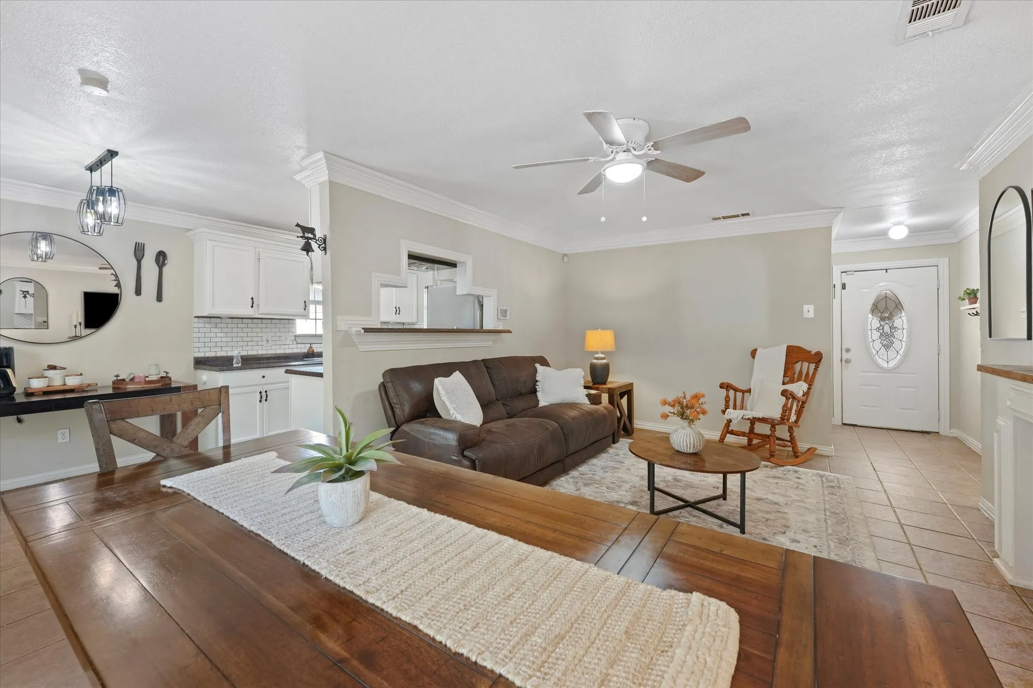 Single Family Residence For Sale in Dallas County , 9308 Sandyhook Circle, Dallas, Texas 75227, 4 Bedroom, 2 Bathroom, 2 Garage spaces, 1,252 Sqft, built in 1971, mls#21388707, Real Estate Agent in Dallas, Homes For Sale in Dallas county, Homes For Sale in Dallas, Realtor in Dallas Texas, Real Estate Brokerage Independent Realty Texas, Luminita Cordes Realtor