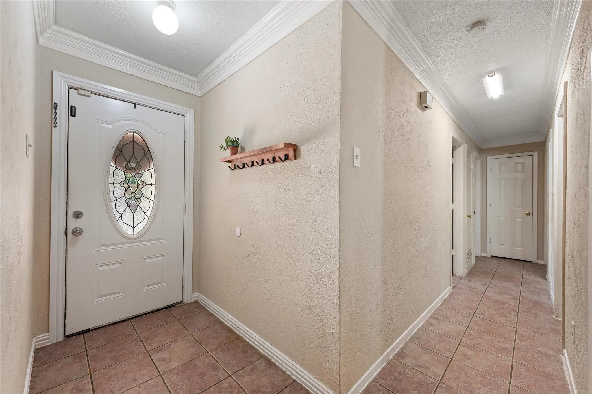 Single Family Residence For Sale in Dallas County , 9308 Sandyhook Circle, Dallas, Texas 75227, 4 Bedroom, 2 Bathroom, 2 Garage spaces, 1,252 Sqft, built in 1971, mls#21388707, Real Estate Agent in Dallas, Homes For Sale in Dallas county, Homes For Sale in Dallas, Realtor in Dallas Texas, Real Estate Brokerage Independent Realty Texas, Luminita Cordes Realtor