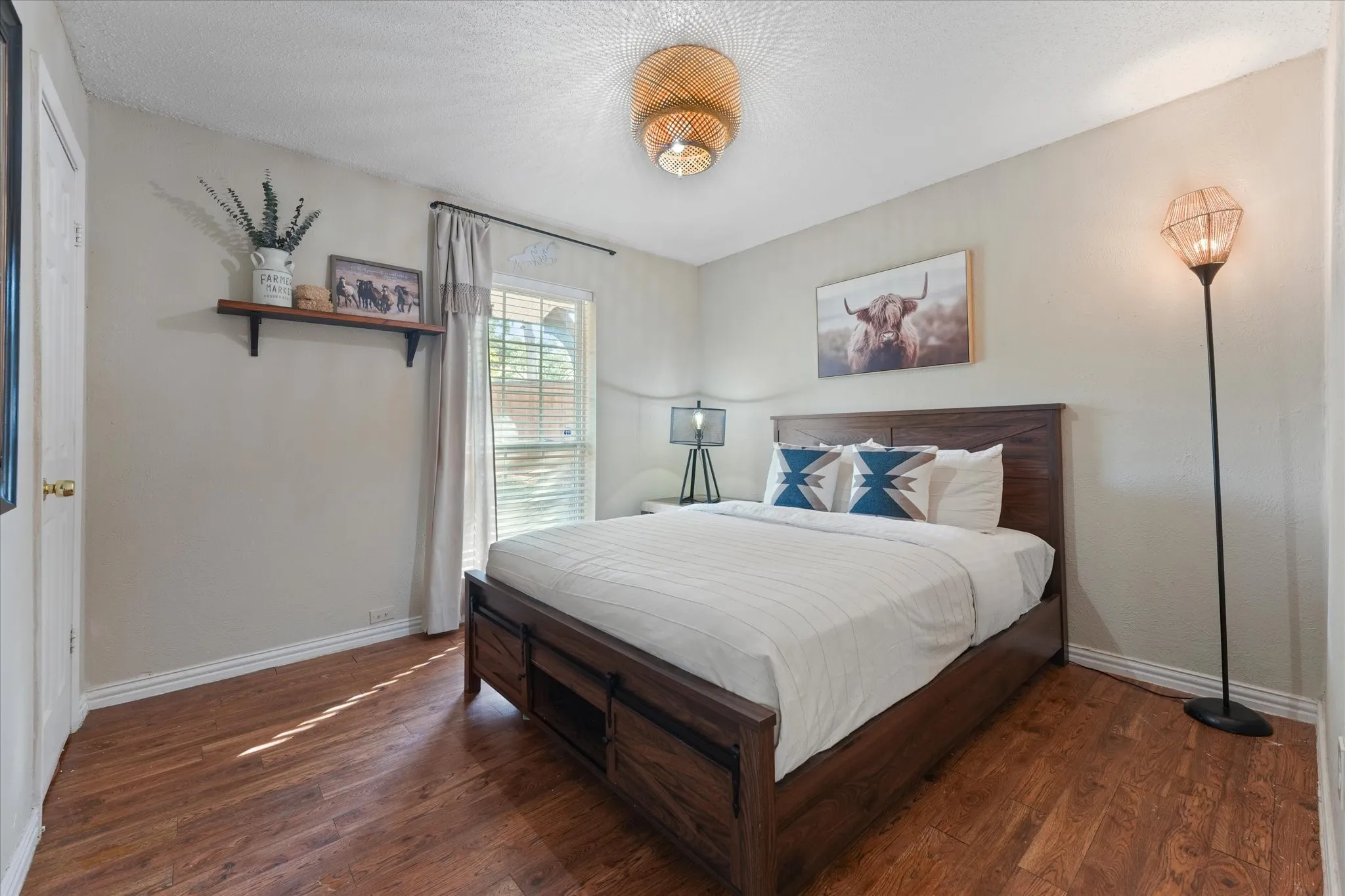 Single Family Residence For Sale in Dallas County , 9308 Sandyhook Circle, Dallas, Texas 75227, 4 Bedroom, 2 Bathroom, 2 Garage spaces, 1,252 Sqft, built in 1971, mls#21388707, Real Estate Agent in Dallas, Homes For Sale in Dallas county, Homes For Sale in Dallas, Realtor in Dallas Texas, Real Estate Brokerage Independent Realty Texas, Luminita Cordes Realtor