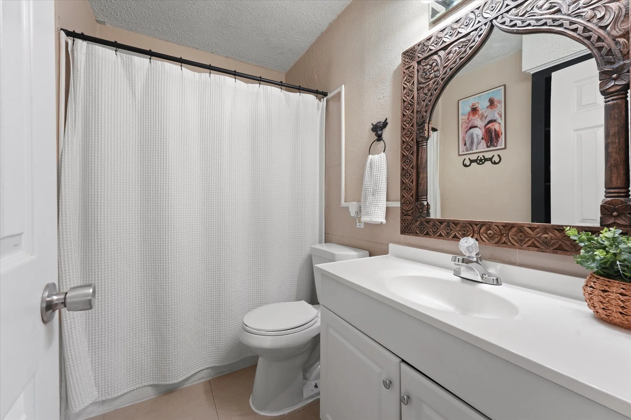 Single Family Residence For Sale in Dallas County , 9308 Sandyhook Circle, Dallas, Texas 75227, 4 Bedroom, 2 Bathroom, 2 Garage spaces, 1,252 Sqft, built in 1971, mls#21388707, Real Estate Agent in Dallas, Homes For Sale in Dallas county, Homes For Sale in Dallas, Realtor in Dallas Texas, Real Estate Brokerage Independent Realty Texas, Luminita Cordes Realtor