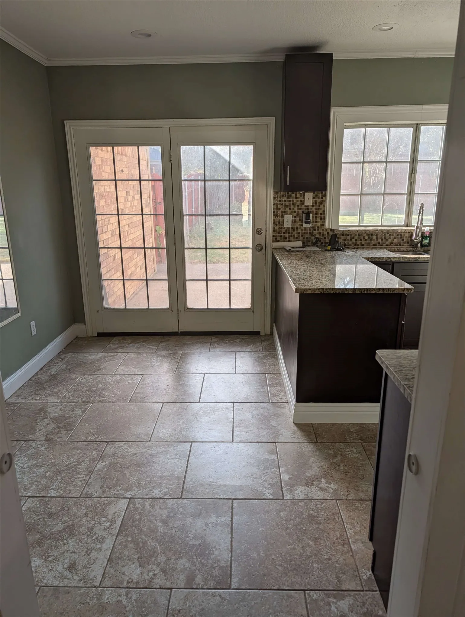 Single Family Residence For Rent in Denton County , 1940 Cedar Ridge Drive, Lewisville, Texas 75067, 3 Bedroom, 3 Bathroom, 2 Garage spaces, 2,141 Sqft, built in 1985, mls#21386545, Real Estate Agent in Lewisville, Homes For Rent in Denton county, Homes For Rent in Lewisville, Realtor in Lewisville Texas, Real Estate Brokerage Independent Realty Texas, Luminita Cordes Realtor