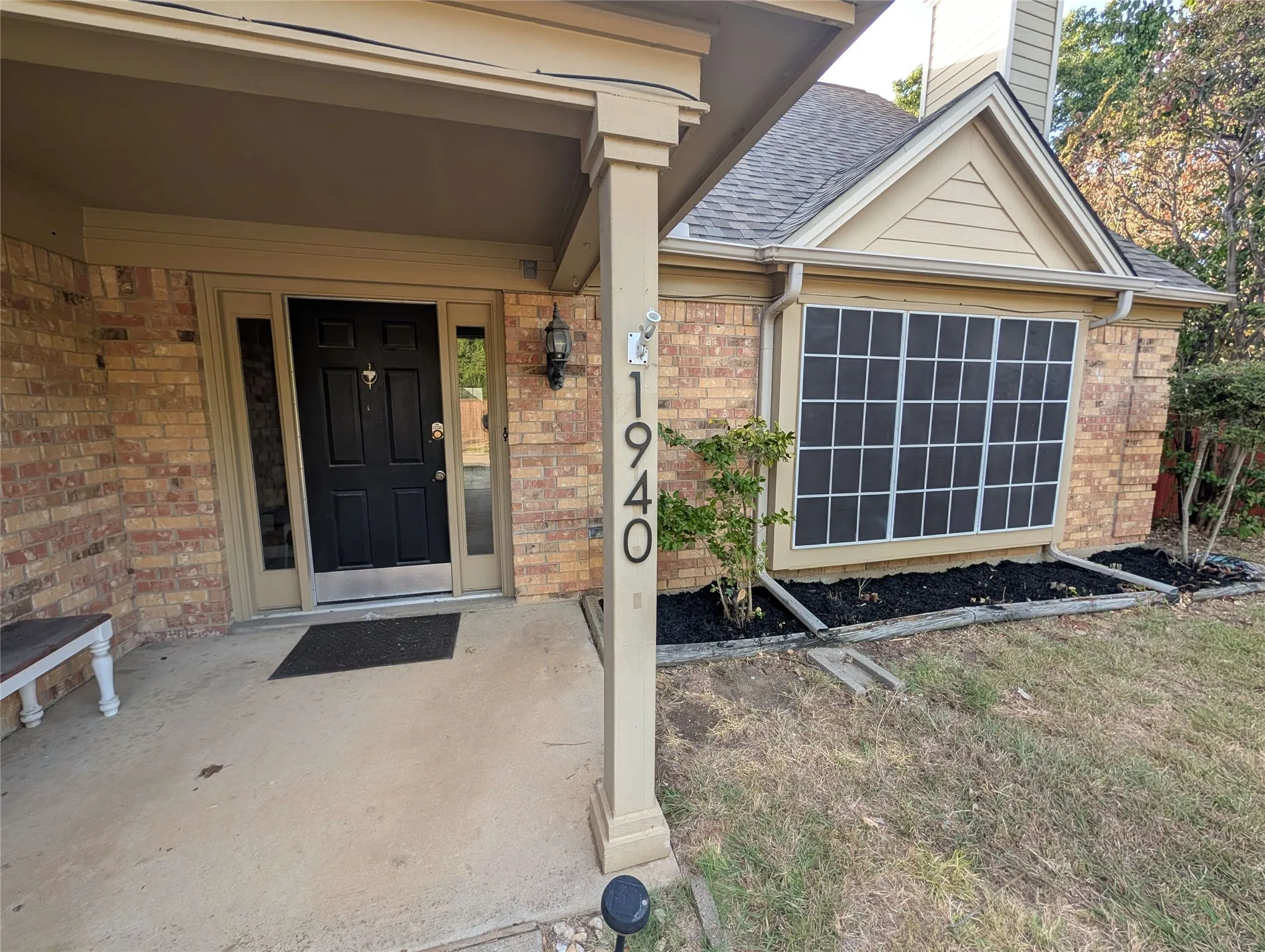 Single Family Residence For Rent in Denton County , 1940 Cedar Ridge Drive, Lewisville, Texas 75067, 3 Bedroom, 3 Bathroom, 2 Garage spaces, 2,141 Sqft, built in 1985, mls#21386545, Real Estate Agent in Lewisville, Homes For Rent in Denton county, Homes For Rent in Lewisville, Realtor in Lewisville Texas, Real Estate Brokerage Independent Realty Texas, Luminita Cordes Realtor