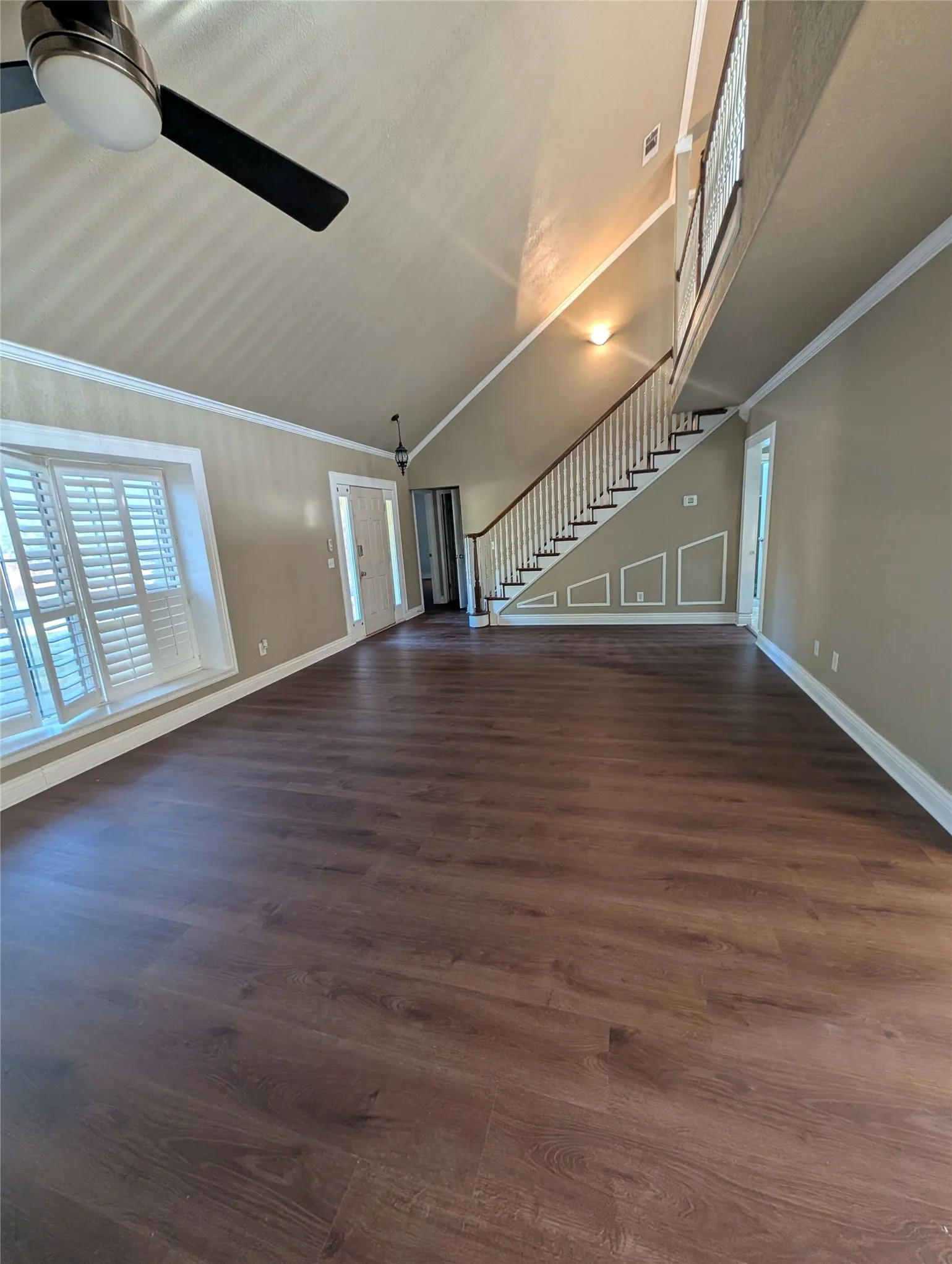 Single Family Residence For Rent in Denton County , 1940 Cedar Ridge Drive, Lewisville, Texas 75067, 3 Bedroom, 3 Bathroom, 2 Garage spaces, 2,141 Sqft, built in 1985, mls#21386545, Real Estate Agent in Lewisville, Homes For Rent in Denton county, Homes For Rent in Lewisville, Realtor in Lewisville Texas, Real Estate Brokerage Independent Realty Texas, Luminita Cordes Realtor