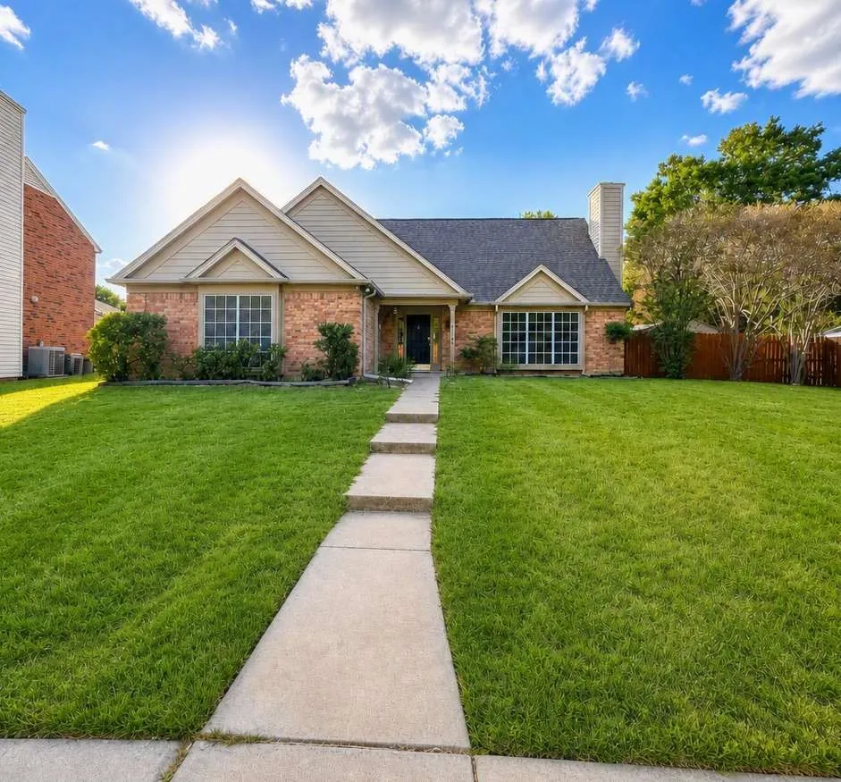 Single Family Residence For Rent in Denton County , 1940 Cedar Ridge Drive, Lewisville, Texas 75067, 3 Bedroom, 3 Bathroom, 2 Garage spaces, 2,141 Sqft, built in 1985, mls#21386545, Real Estate Agent in Lewisville, Homes For Rent in Denton county, Homes For Rent in Lewisville, Realtor in Lewisville Texas, Real Estate Brokerage Independent Realty Texas, Luminita Cordes Realtor
