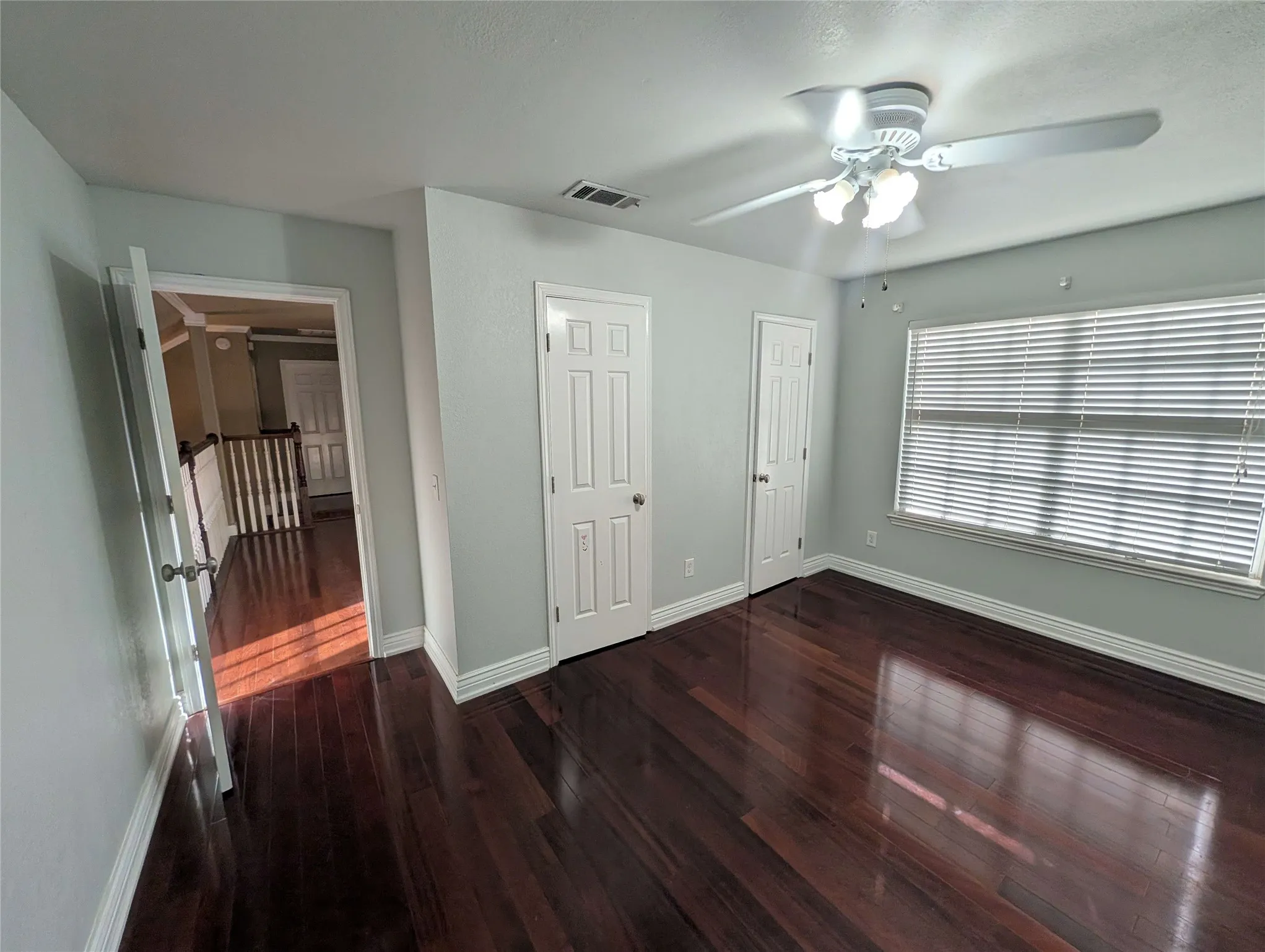 Single Family Residence For Rent in Denton County , 1940 Cedar Ridge Drive, Lewisville, Texas 75067, 3 Bedroom, 3 Bathroom, 2 Garage spaces, 2,141 Sqft, built in 1985, mls#21386545, Real Estate Agent in Lewisville, Homes For Rent in Denton county, Homes For Rent in Lewisville, Realtor in Lewisville Texas, Real Estate Brokerage Independent Realty Texas, Luminita Cordes Realtor