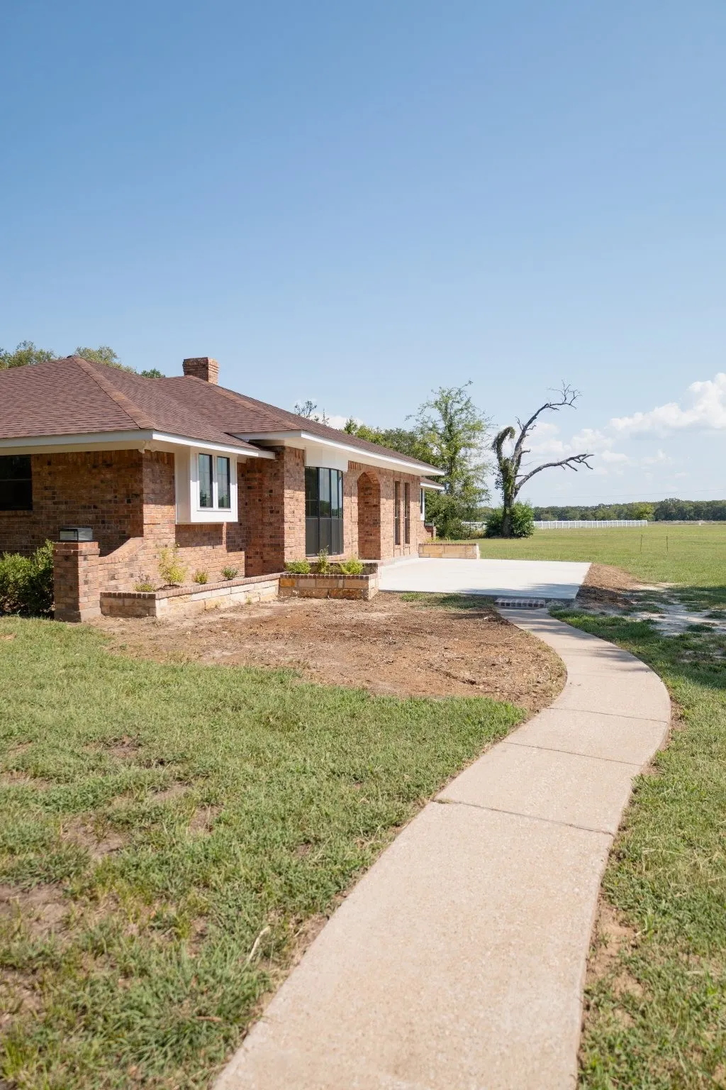 Single Family Residence For Rent in Hunt County , 6373 FM 2101, Quinlan, Texas 75474, 3 Bedroom, 3 Bathroom, 2 Garage spaces, 2,206 Sqft, built in 1984, mls#21388796, Real Estate Agent in Quinlan, Homes For Rent in Hunt county, Homes For Rent in Quinlan, Realtor in Quinlan Texas, Real Estate Brokerage Independent Realty Texas, Luminita Cordes Realtor