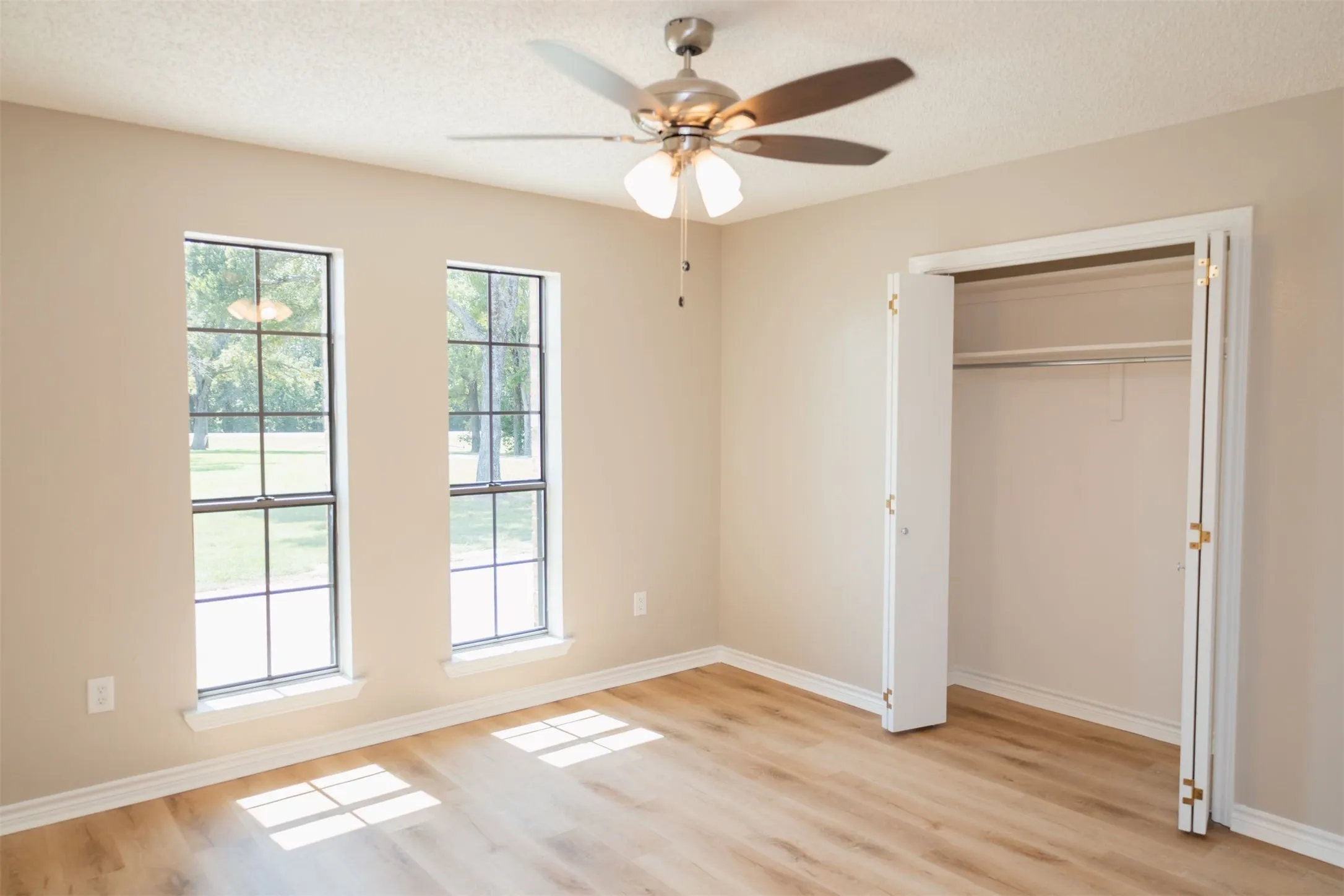 Single Family Residence For Rent in Hunt County , 6373 FM 2101, Quinlan, Texas 75474, 3 Bedroom, 3 Bathroom, 2 Garage spaces, 2,206 Sqft, built in 1984, mls#21388796, Real Estate Agent in Quinlan, Homes For Rent in Hunt county, Homes For Rent in Quinlan, Realtor in Quinlan Texas, Real Estate Brokerage Independent Realty Texas, Luminita Cordes Realtor
