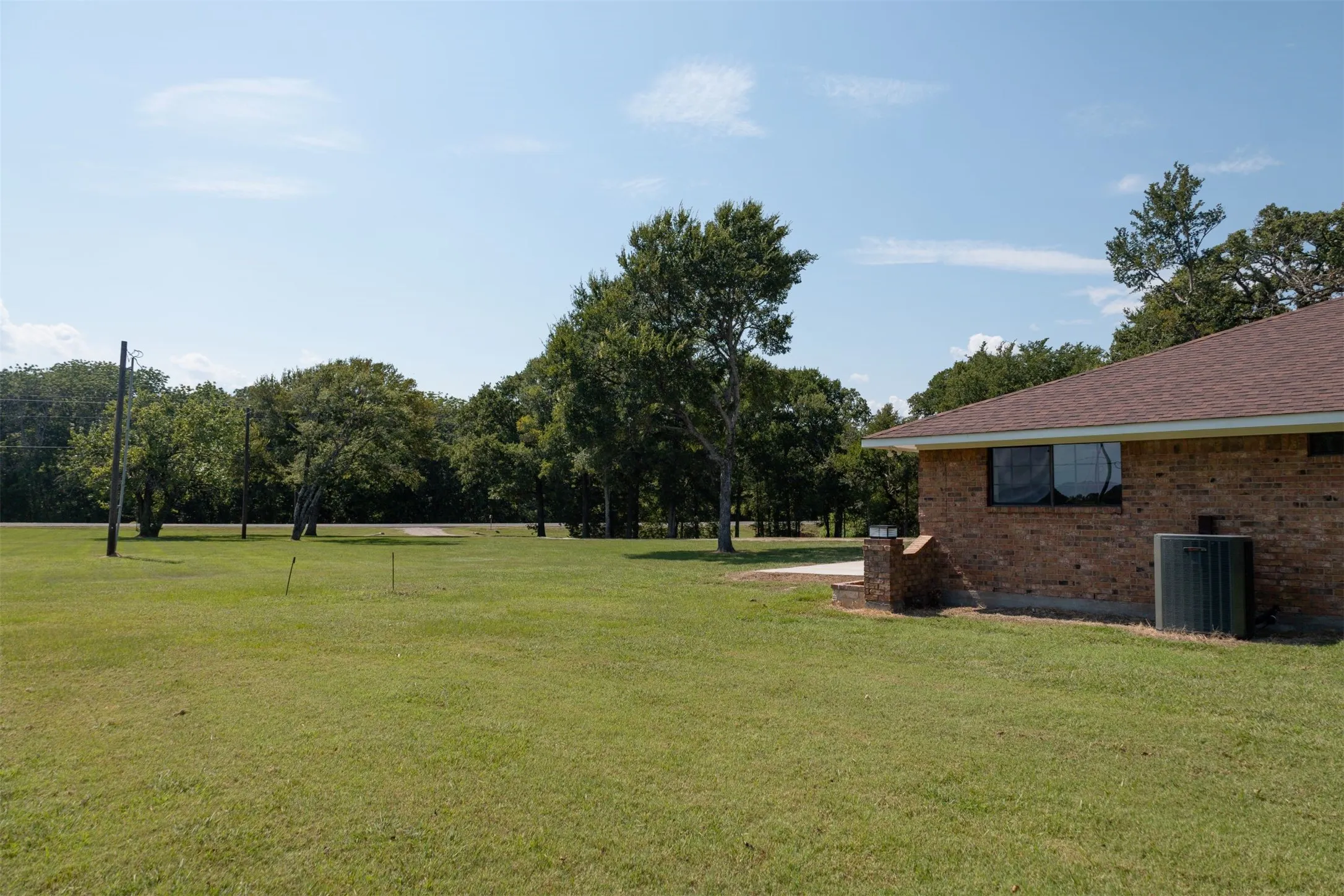 Single Family Residence For Sale in Hunt County , 6373 FM 2101, Quinlan, Texas 75474, 3 Bedroom, 3 Bathroom, 2 Garage spaces, 2,206 Sqft, built in 1984, mls#21388799, Real Estate Agent in Quinlan, Homes For Sale in Hunt county, Homes For Sale in Quinlan, Realtor in Quinlan Texas, Real Estate Brokerage Independent Realty Texas, Luminita Cordes Realtor