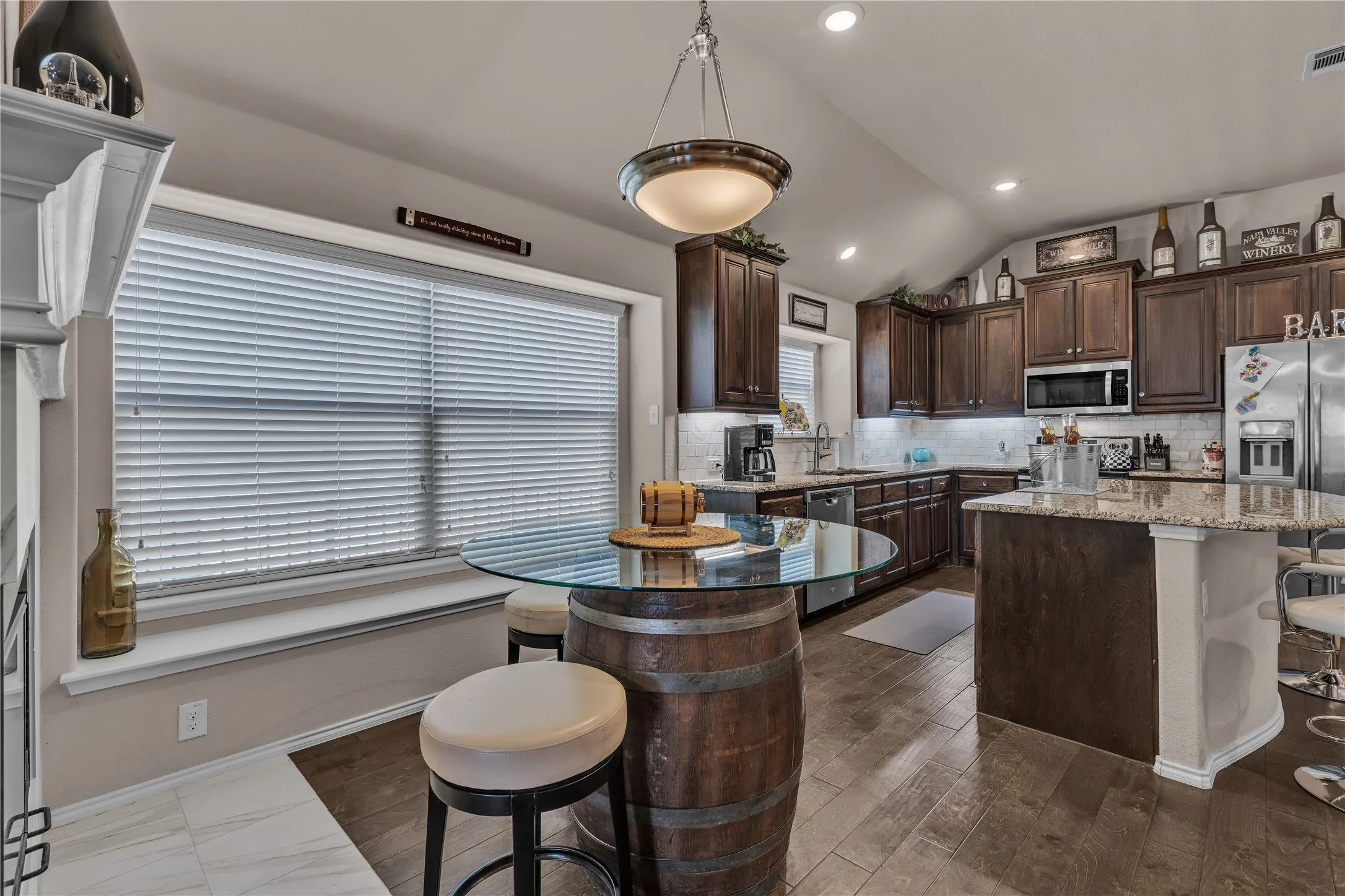 Single Family Residence For Sale in Parker County , 2524 Hadley Street, Weatherford, Texas 76087, 3 Bedroom, 2 Bathroom, 2 Garage spaces, 2,092 Sqft, built in 2018, mls#21388484, Real Estate Agent in Weatherford, Homes For Sale in Parker county, Homes For Sale in Weatherford, Realtor in Weatherford Texas, Real Estate Brokerage Independent Realty Texas, Luminita Cordes Realtor