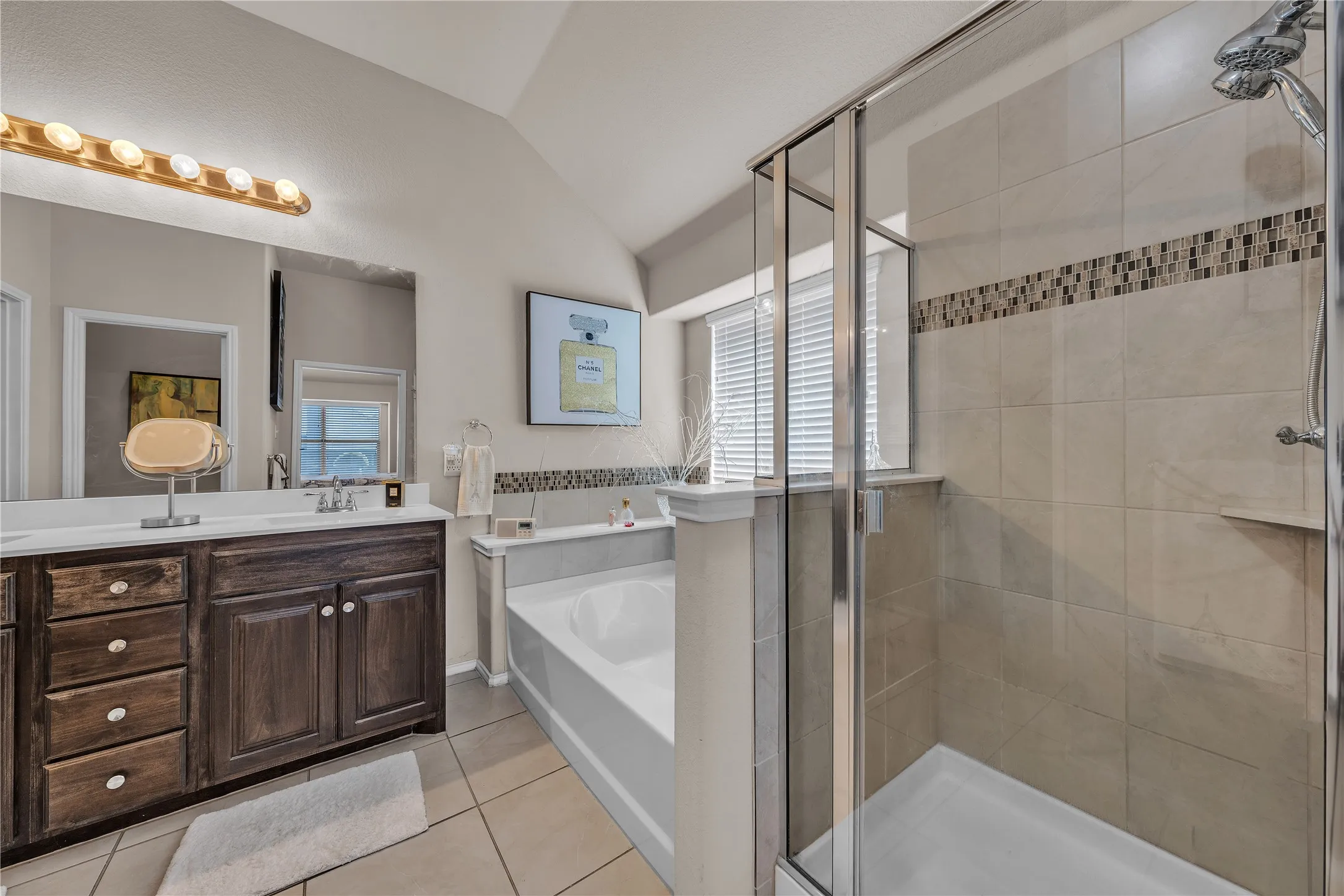 Single Family Residence For Sale in Parker County , 2524 Hadley Street, Weatherford, Texas 76087, 3 Bedroom, 2 Bathroom, 2 Garage spaces, 2,092 Sqft, built in 2018, mls#21388484, Real Estate Agent in Weatherford, Homes For Sale in Parker county, Homes For Sale in Weatherford, Realtor in Weatherford Texas, Real Estate Brokerage Independent Realty Texas, Luminita Cordes Realtor