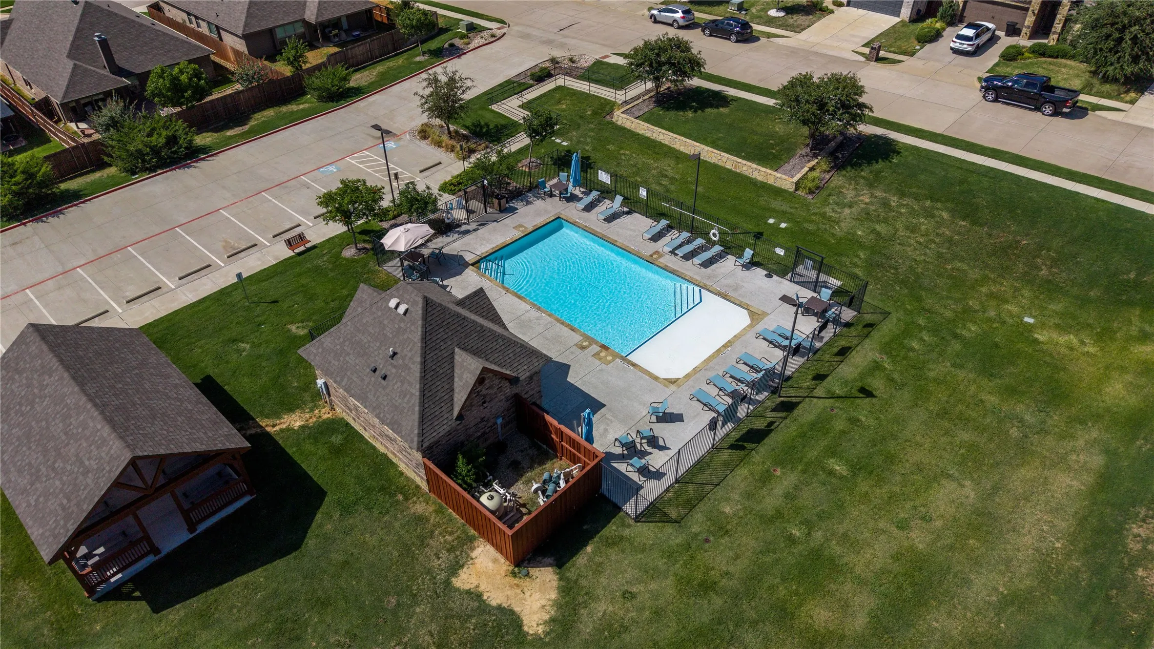 Single Family Residence For Sale in Parker County , 2524 Hadley Street, Weatherford, Texas 76087, 3 Bedroom, 2 Bathroom, 2 Garage spaces, 2,092 Sqft, built in 2018, mls#21388484, Real Estate Agent in Weatherford, Homes For Sale in Parker county, Homes For Sale in Weatherford, Realtor in Weatherford Texas, Real Estate Brokerage Independent Realty Texas, Luminita Cordes Realtor