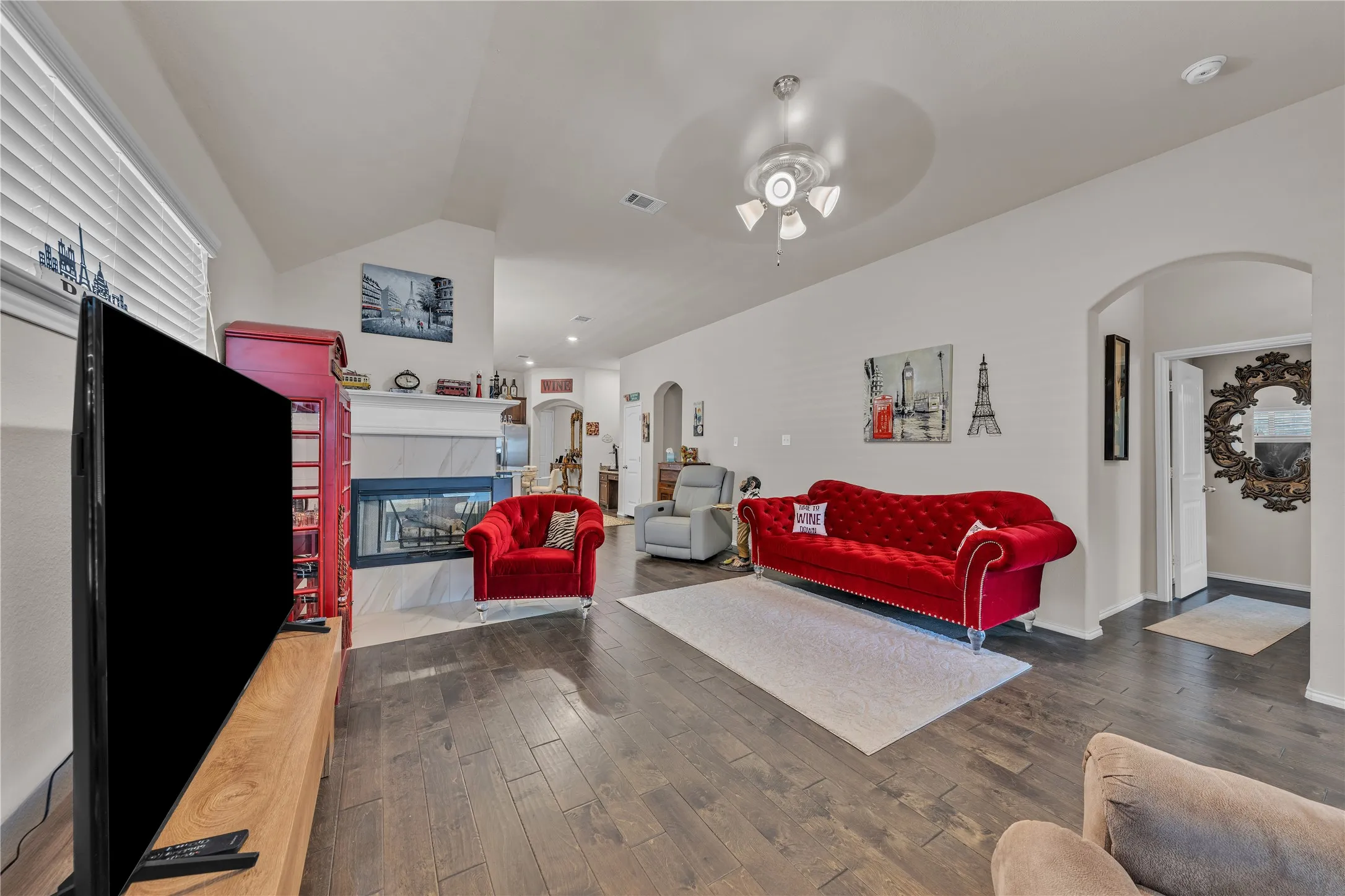 Single Family Residence For Sale in Parker County , 2524 Hadley Street, Weatherford, Texas 76087, 3 Bedroom, 2 Bathroom, 2 Garage spaces, 2,092 Sqft, built in 2018, mls#21388484, Real Estate Agent in Weatherford, Homes For Sale in Parker county, Homes For Sale in Weatherford, Realtor in Weatherford Texas, Real Estate Brokerage Independent Realty Texas, Luminita Cordes Realtor