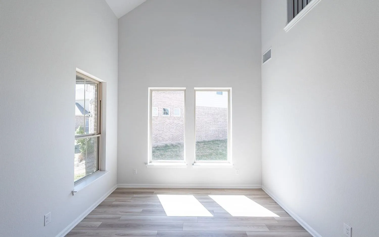 Single Family Residence For Sale in Denton County , 16905 Flagstone Drive, Celina, Texas 75009, 4 Bedroom, 3 Bathroom, 3 Garage spaces, 2,564 Sqft, built in 2023, mls#21388808, Real Estate Agent in Celina, Homes For Sale in Denton county, Homes For Sale in Celina, Realtor in Celina Texas, Real Estate Brokerage Independent Realty Texas, Luminita Cordes Realtor