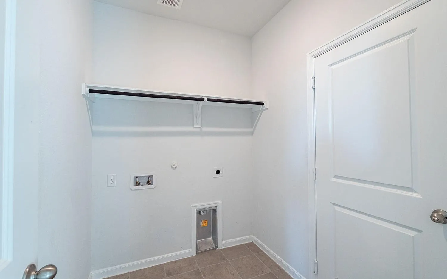 Single Family Residence For Sale in Denton County , 16905 Flagstone Drive, Celina, Texas 75009, 4 Bedroom, 3 Bathroom, 3 Garage spaces, 2,564 Sqft, built in 2023, mls#21388808, Real Estate Agent in Celina, Homes For Sale in Denton county, Homes For Sale in Celina, Realtor in Celina Texas, Real Estate Brokerage Independent Realty Texas, Luminita Cordes Realtor