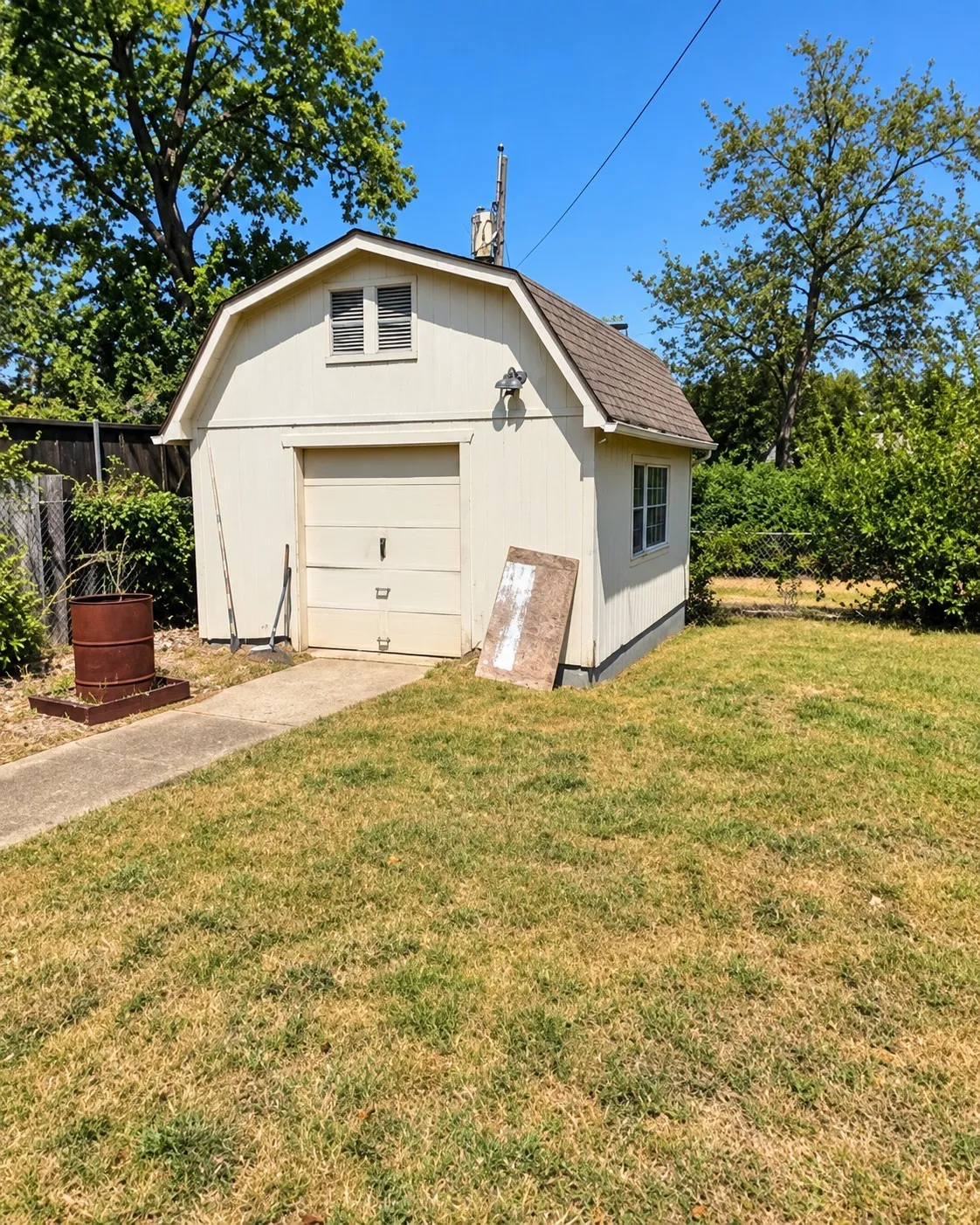 Single Family Residence For Sale in Dallas County , 301 Washington Street, Garland, Texas 75040, 3 Bedroom, 1 Bathroom, 1 Garage spaces, 1,170 Sqft, built in 1955, mls#21388673, Real Estate Agent in Garland, Homes For Sale in Dallas county, Homes For Sale in Garland, Realtor in Garland Texas, Real Estate Brokerage Independent Realty Texas, Luminita Cordes Realtor