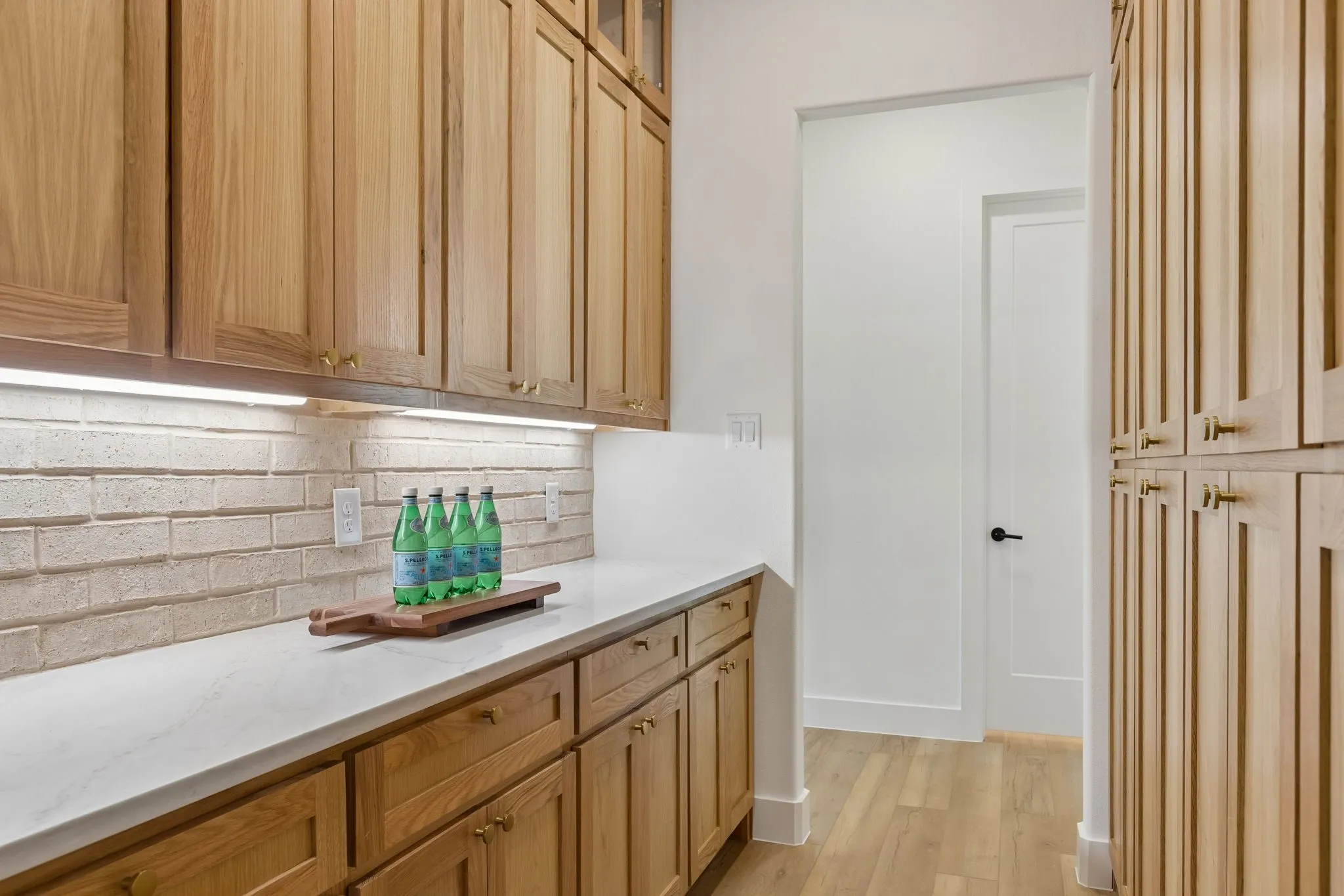 Single Family Residence For Sale in Ellis County , 508 Robnett Road, Waxahachie, Texas 75165, 4 Bedroom, 4 Bathroom, Garage spaces, 3,492 Sqft, built in 2026, mls#21385161, Real Estate Agent in Waxahachie, Homes For Sale in Ellis county, Homes For Sale in Waxahachie, Realtor in Waxahachie Texas, Real Estate Brokerage Independent Realty Texas, Luminita Cordes Realtor