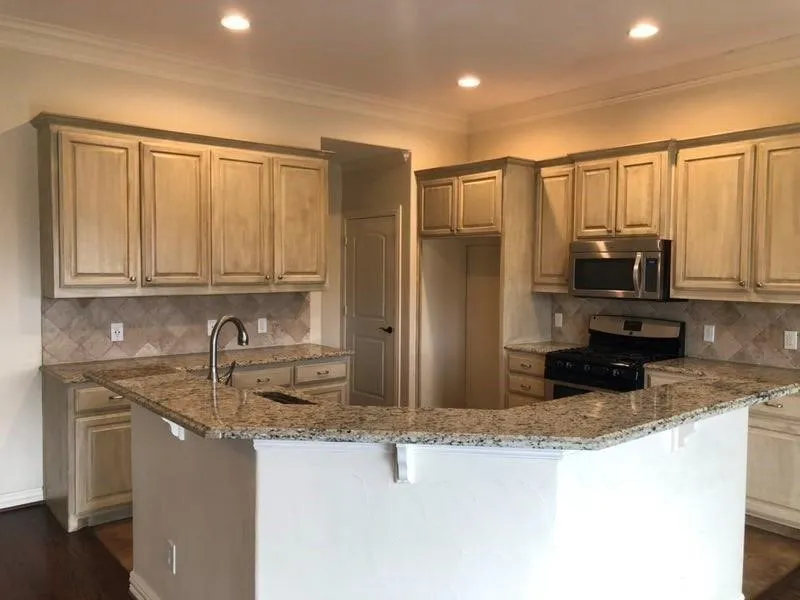 Townhouse For Rent in Dallas County , 1811 leann Lane, Irving, Texas 75061, 3 Bedroom, 3 Bathroom, 2 Garage spaces, 2,100 Sqft, built in 2010, mls#21388817, Real Estate Agent in Irving, Homes For Rent in Dallas county, Homes For Rent in Irving, Realtor in Irving Texas, Real Estate Brokerage Independent Realty Texas, Luminita Cordes Realtor