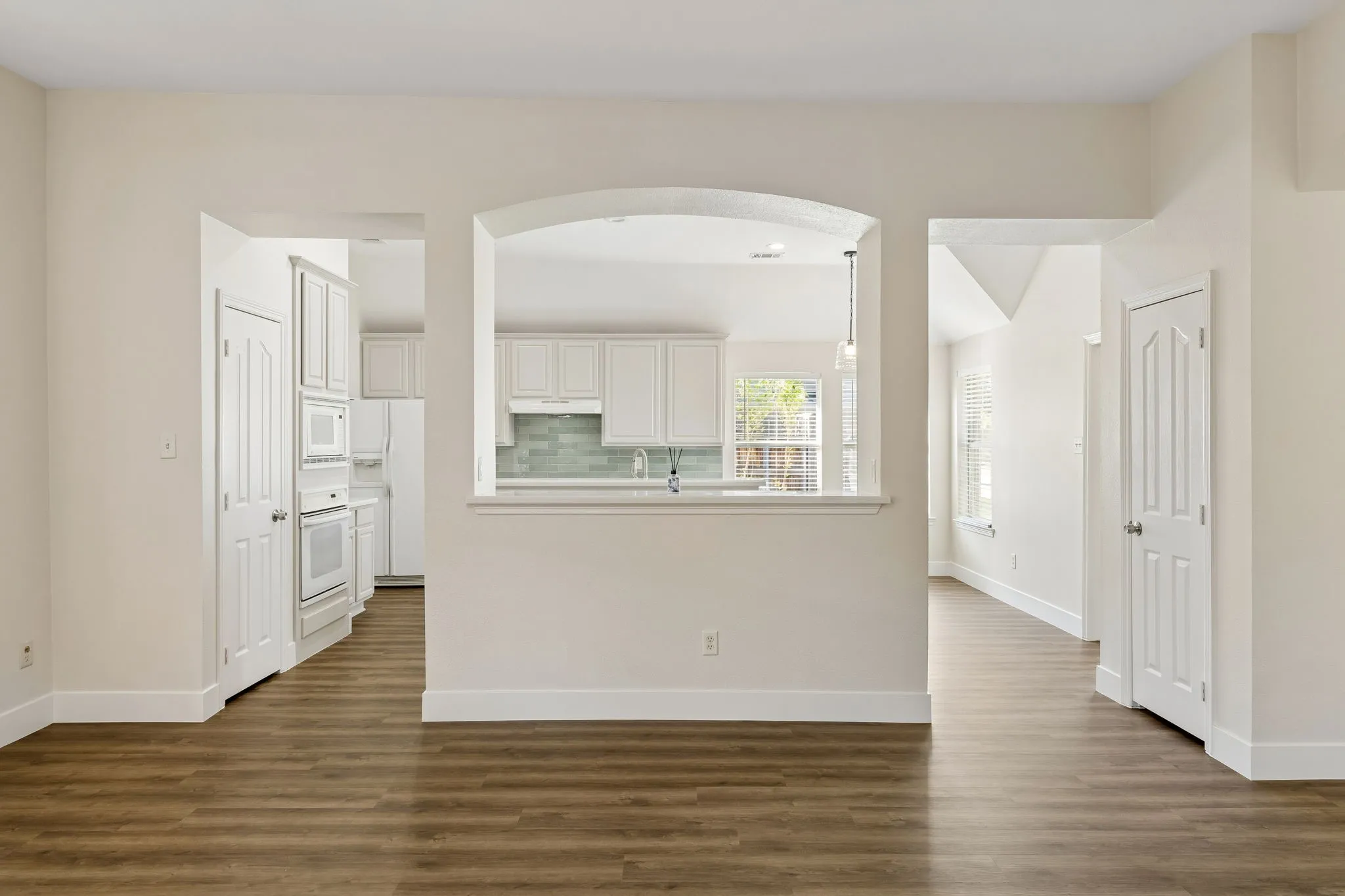 Single Family Residence For Sale in Collin County , 408 Michael Drive, Murphy, Texas 75094, 4 Bedroom, 2 Bathroom, 2 Garage spaces, 2,080 Sqft, built in 2000, mls#21387784, Real Estate Agent in Murphy, Homes For Sale in Collin county, Homes For Sale in Murphy, Realtor in Murphy Texas, Real Estate Brokerage Independent Realty Texas, Luminita Cordes Realtor