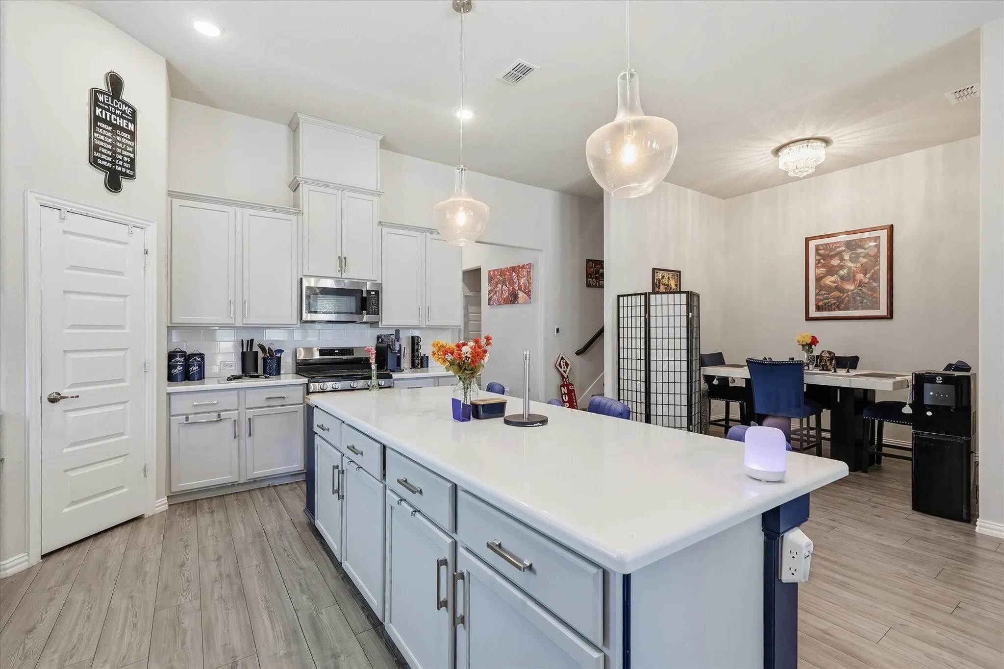 Single Family Residence For Sale in Denton County , 305 Kellan Court, Hickory Creek, Texas 75065, 4 Bedroom, 4 Bathroom, 3 Garage spaces, 2,586 Sqft, built in 2020, mls#21386272, Real Estate Agent in Hickory Creek, Homes For Sale in Denton county, Homes For Sale in Hickory Creek, Realtor in Hickory Creek Texas, Real Estate Brokerage Independent Realty Texas, Luminita Cordes Realtor