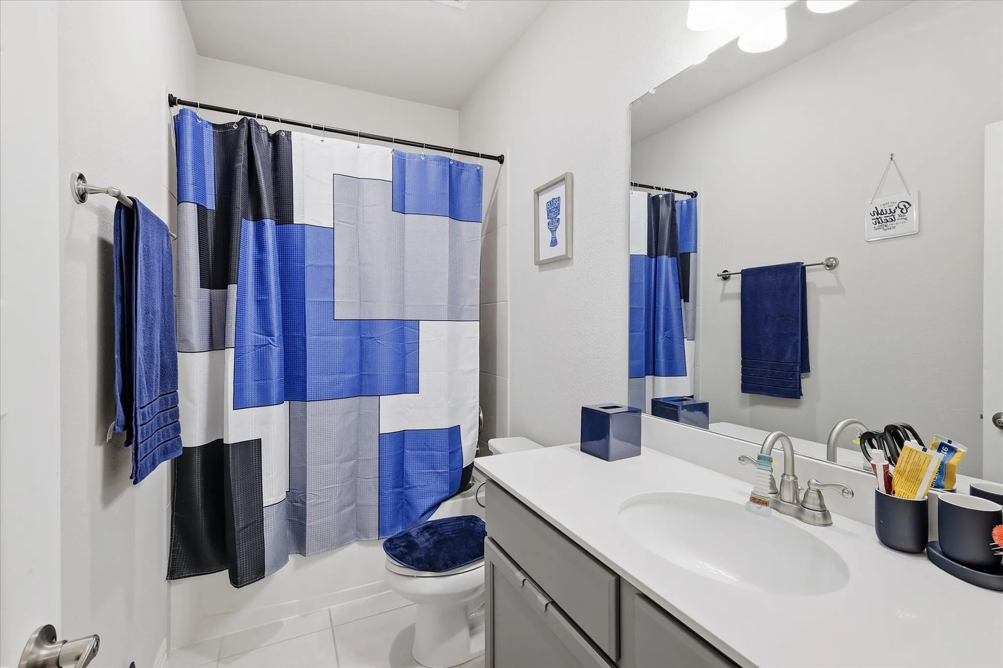 Single Family Residence For Sale in Denton County , 305 Kellan Court, Hickory Creek, Texas 75065, 4 Bedroom, 4 Bathroom, 3 Garage spaces, 2,586 Sqft, built in 2020, mls#21386272, Real Estate Agent in Hickory Creek, Homes For Sale in Denton county, Homes For Sale in Hickory Creek, Realtor in Hickory Creek Texas, Real Estate Brokerage Independent Realty Texas, Luminita Cordes Realtor
