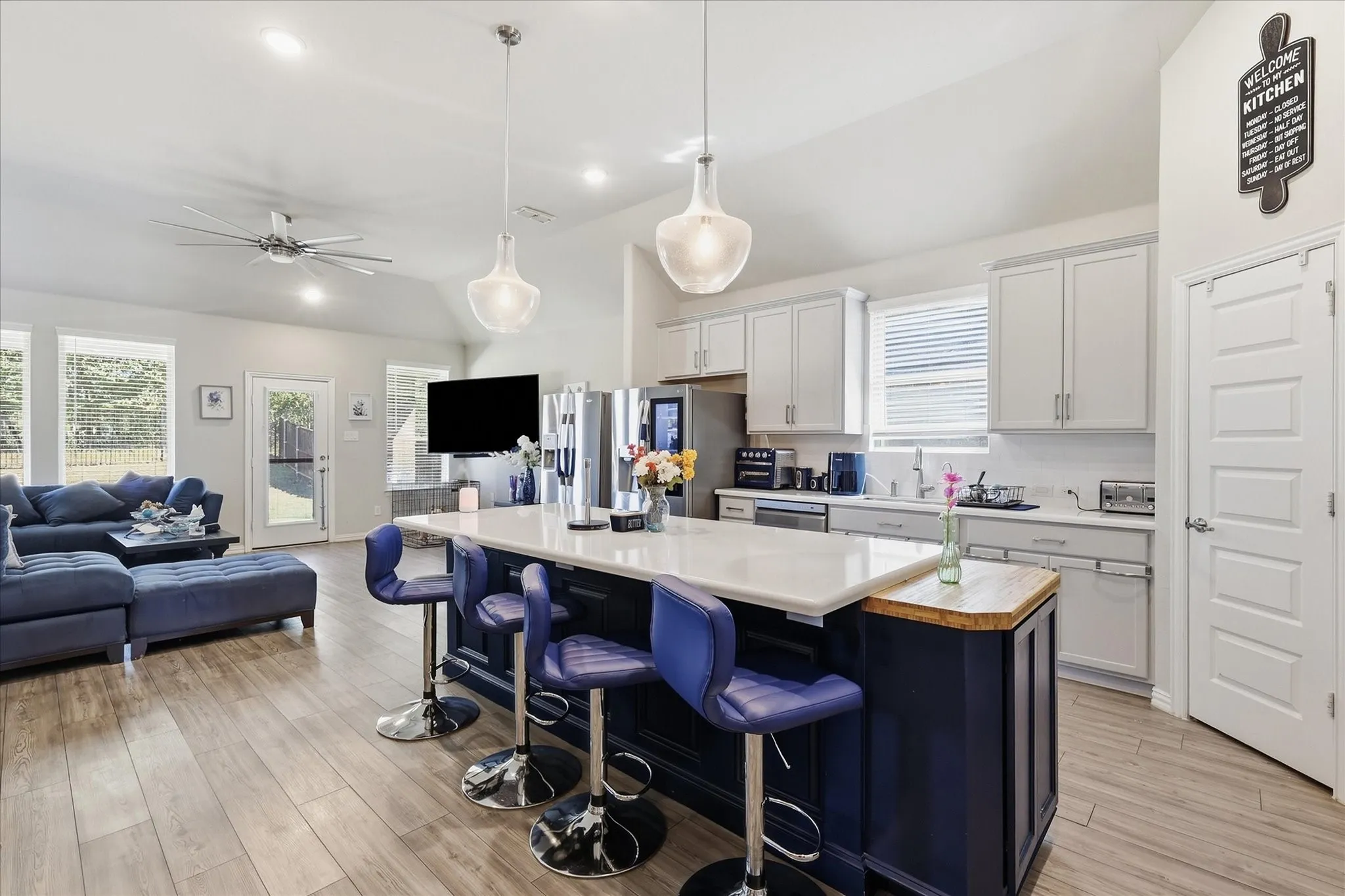 Single Family Residence For Sale in Denton County , 305 Kellan Court, Hickory Creek, Texas 75065, 4 Bedroom, 4 Bathroom, 3 Garage spaces, 2,586 Sqft, built in 2020, mls#21386272, Real Estate Agent in Hickory Creek, Homes For Sale in Denton county, Homes For Sale in Hickory Creek, Realtor in Hickory Creek Texas, Real Estate Brokerage Independent Realty Texas, Luminita Cordes Realtor