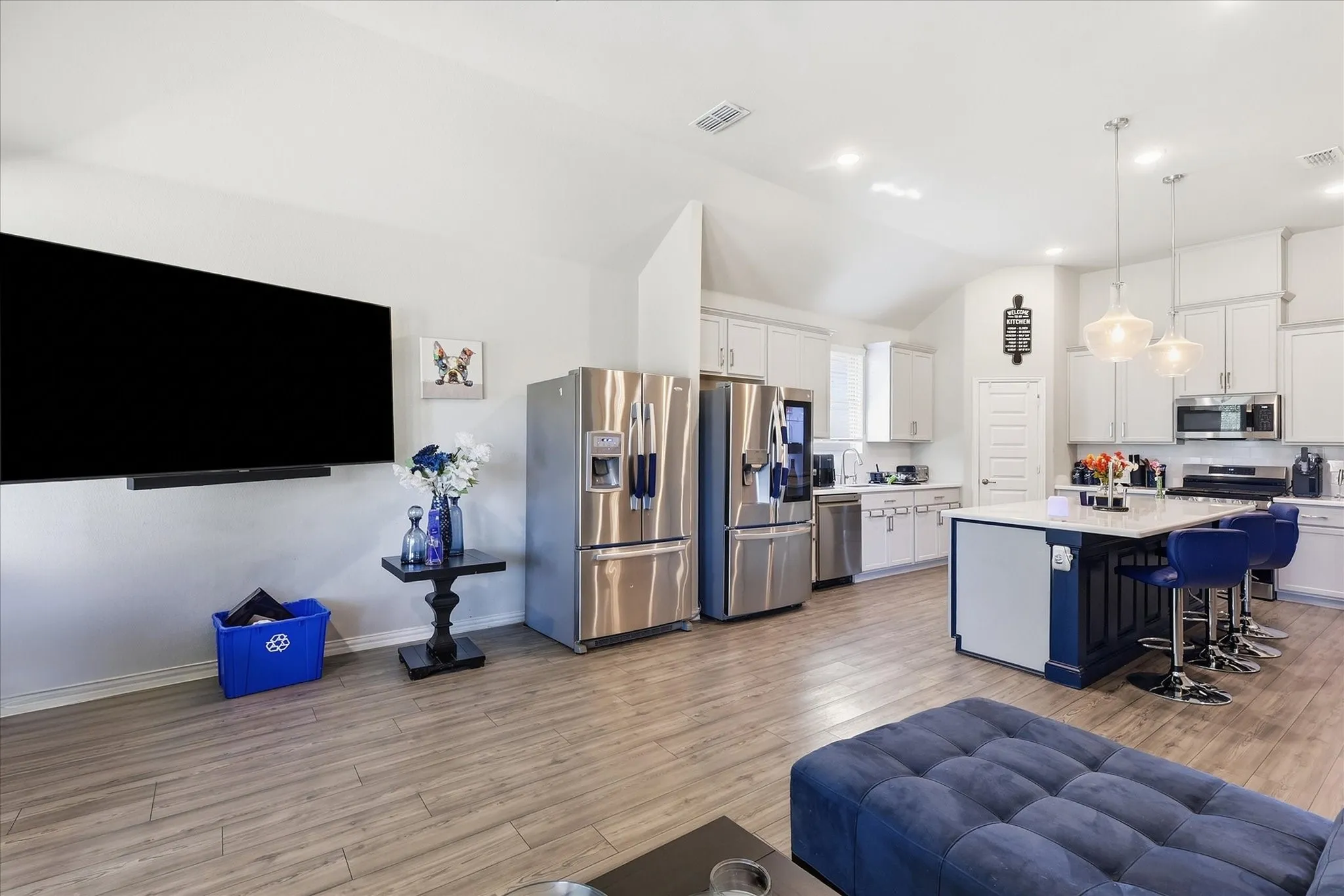 Single Family Residence For Sale in Denton County , 305 Kellan Court, Hickory Creek, Texas 75065, 4 Bedroom, 4 Bathroom, 3 Garage spaces, 2,586 Sqft, built in 2020, mls#21386272, Real Estate Agent in Hickory Creek, Homes For Sale in Denton county, Homes For Sale in Hickory Creek, Realtor in Hickory Creek Texas, Real Estate Brokerage Independent Realty Texas, Luminita Cordes Realtor