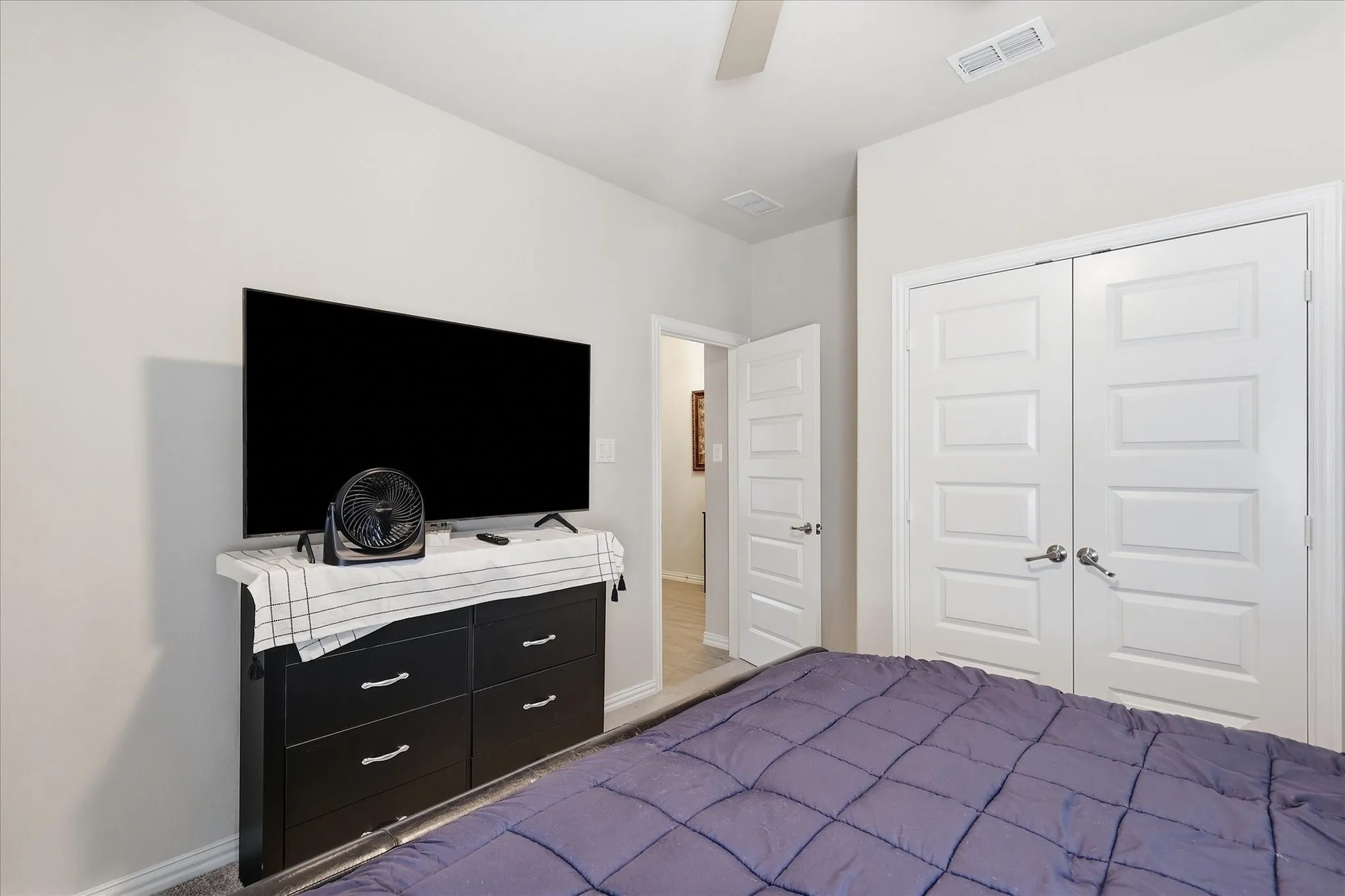 Single Family Residence For Sale in Denton County , 305 Kellan Court, Hickory Creek, Texas 75065, 4 Bedroom, 4 Bathroom, 3 Garage spaces, 2,586 Sqft, built in 2020, mls#21386272, Real Estate Agent in Hickory Creek, Homes For Sale in Denton county, Homes For Sale in Hickory Creek, Realtor in Hickory Creek Texas, Real Estate Brokerage Independent Realty Texas, Luminita Cordes Realtor