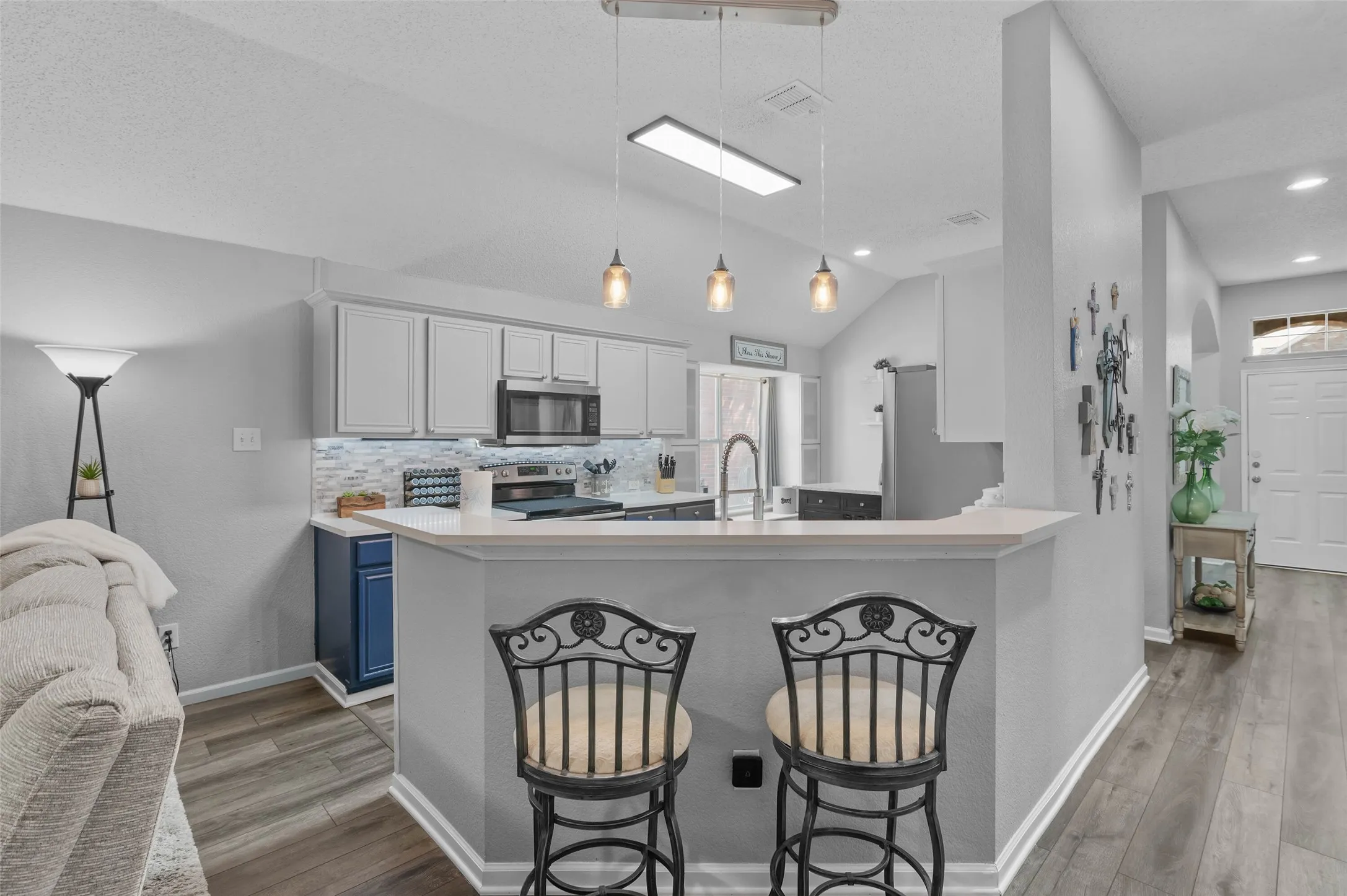 Single Family Residence For Sale in Collin County , 307 Trailwood Drive, Allen, Texas 75002, 4 Bedroom, 2 Bathroom, 2 Garage spaces, 1,783 Sqft, built in 1999, mls#21385672, Real Estate Agent in Allen, Homes For Sale in Collin county, Homes For Sale in Allen, Realtor in Allen Texas, Real Estate Brokerage Independent Realty Texas, Luminita Cordes Realtor