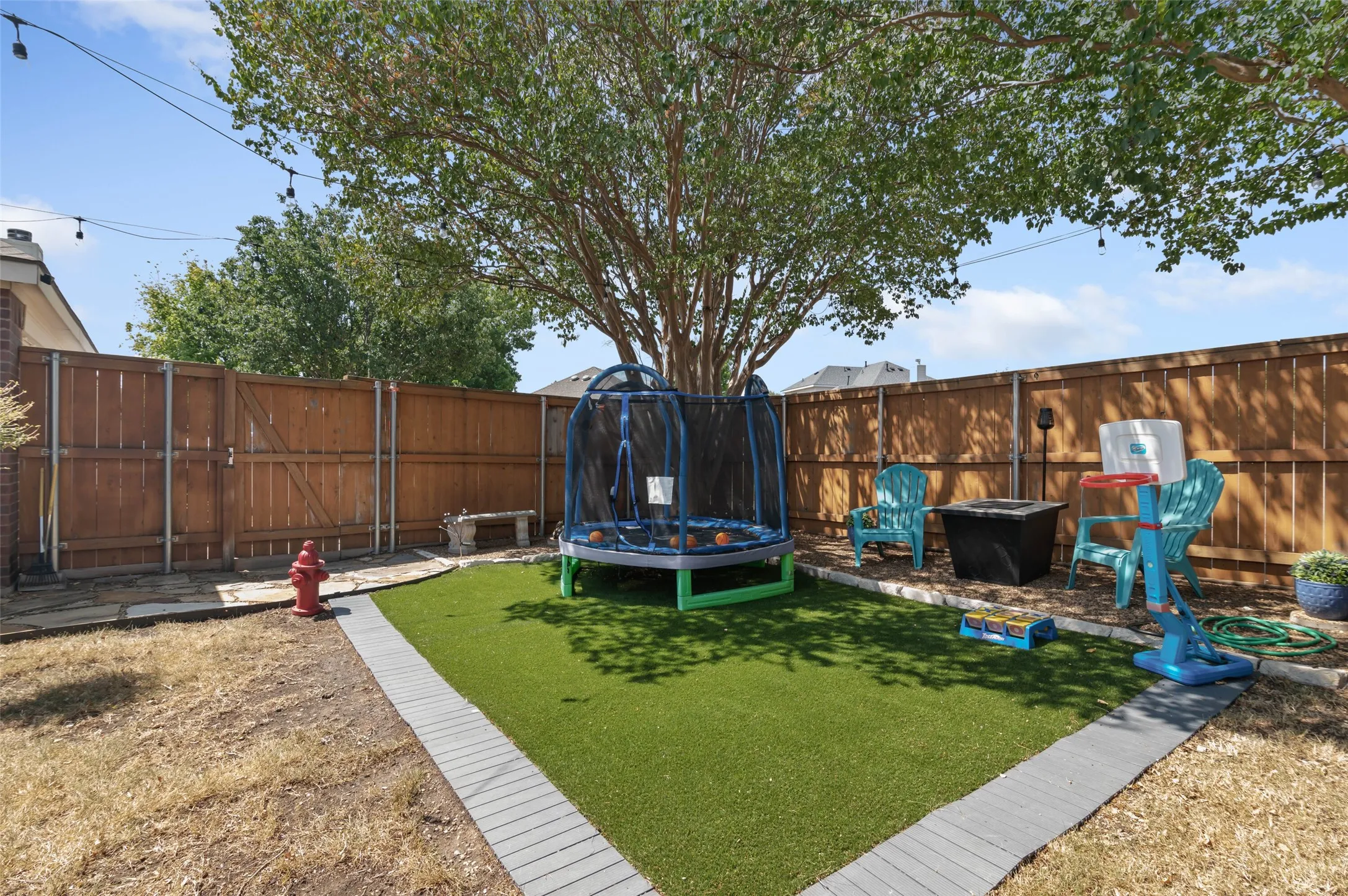 Single Family Residence For Sale in Collin County , 307 Trailwood Drive, Allen, Texas 75002, 4 Bedroom, 2 Bathroom, 2 Garage spaces, 1,783 Sqft, built in 1999, mls#21385672, Real Estate Agent in Allen, Homes For Sale in Collin county, Homes For Sale in Allen, Realtor in Allen Texas, Real Estate Brokerage Independent Realty Texas, Luminita Cordes Realtor