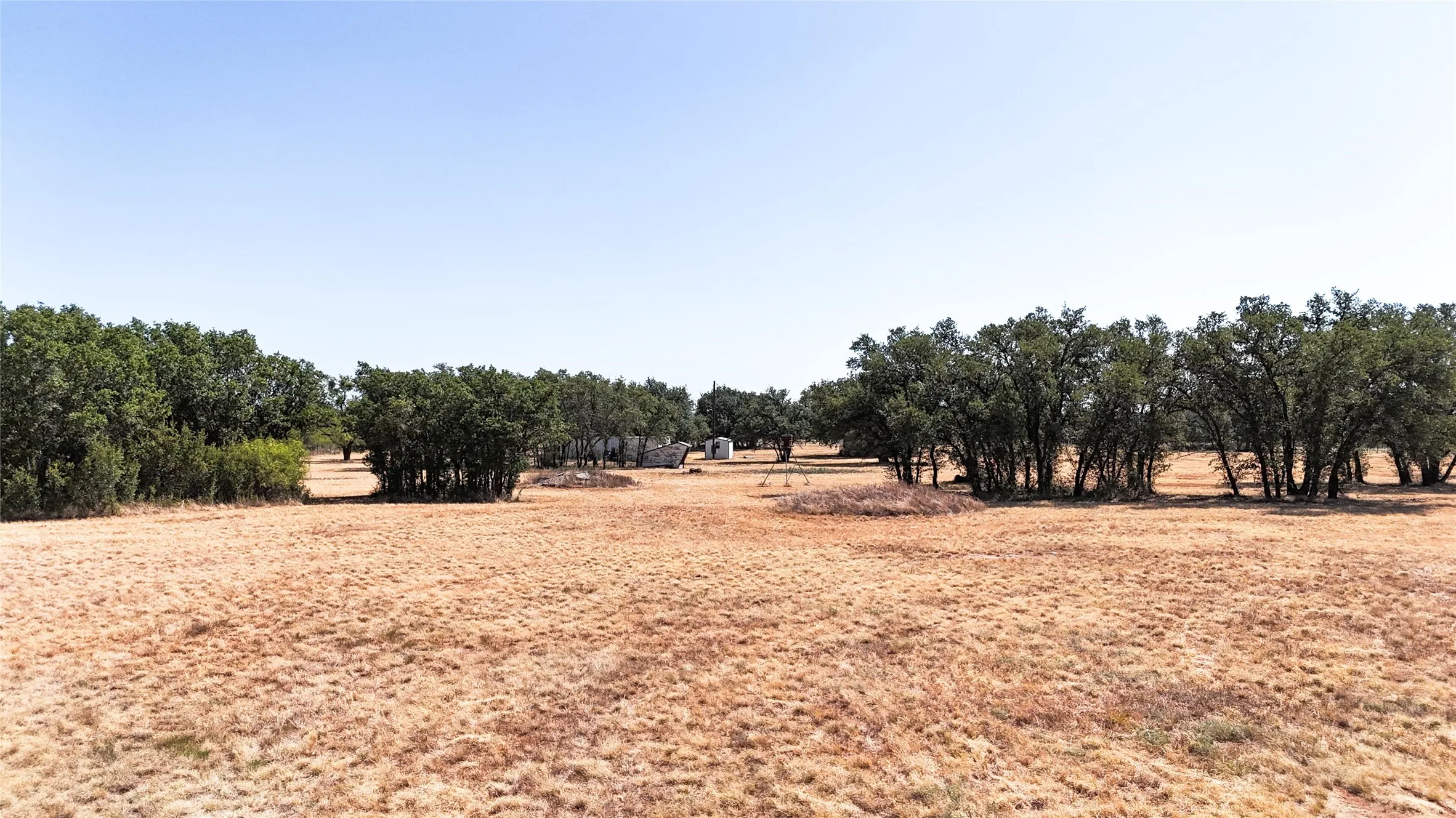 Farm For Sale in Mills County , 1400 Fm 574 W, Mullin, Texas 76864, 2 Bedroom, 2 Bathroom, Garage spaces, 1,420 Sqft, built in 2003, mls#21388639, Real Estate Agent in Mullin, Homes For Sale in Mills county, Homes For Sale in Mullin, Realtor in Mullin Texas, Real Estate Brokerage Independent Realty Texas, Luminita Cordes Realtor