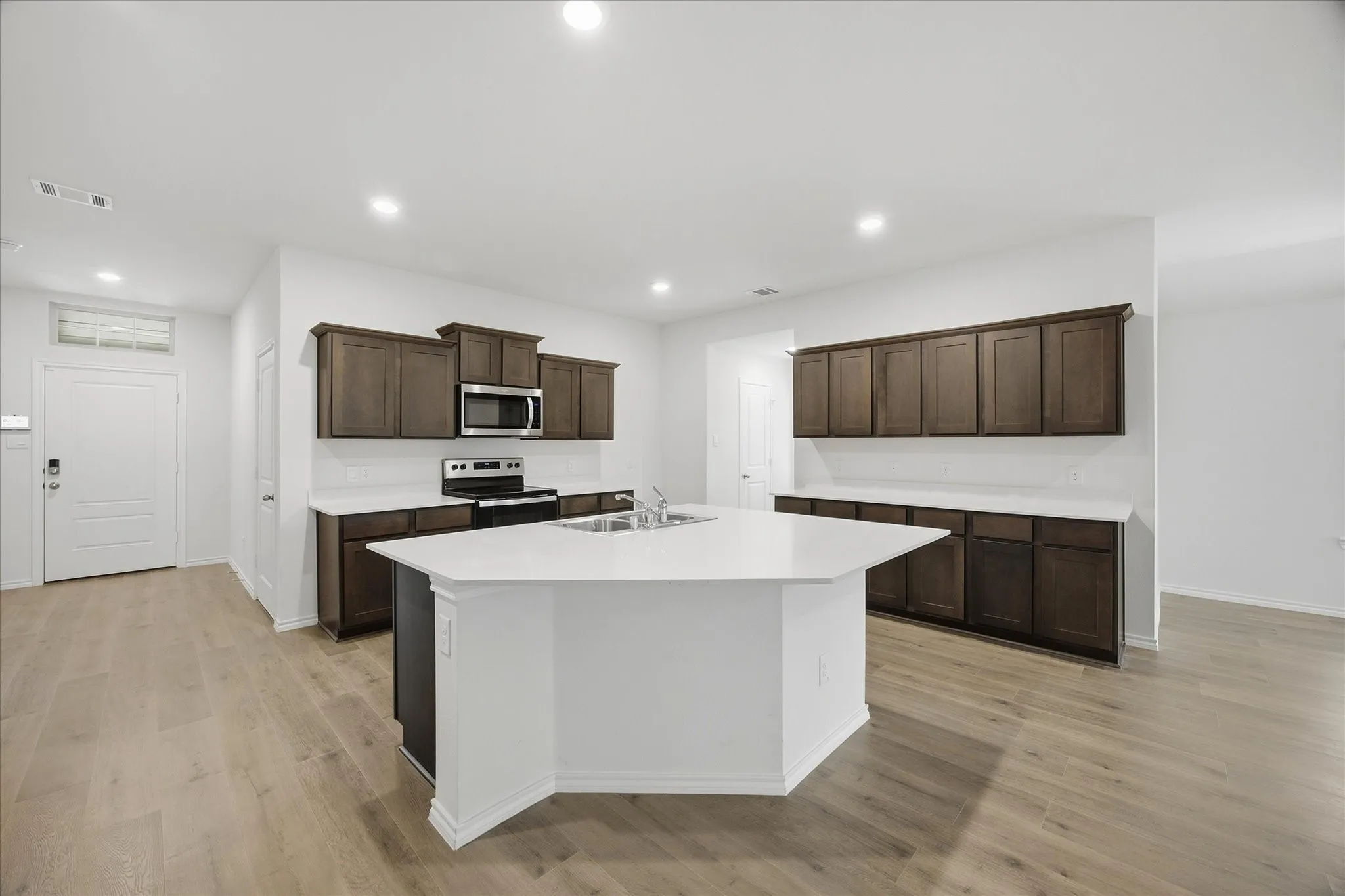 Single Family Residence For Rent in Hunt County , 227 Happywell Lane, Caddo Mills, Texas 75135, 4 Bedroom, 2 Bathroom, 2 Garage spaces, 2,106 Sqft, built in 2023, mls#21388833, Real Estate Agent in Caddo Mills, Homes For Rent in Hunt county, Homes For Rent in Caddo Mills, Realtor in Caddo Mills Texas, Real Estate Brokerage Independent Realty Texas, Luminita Cordes Realtor