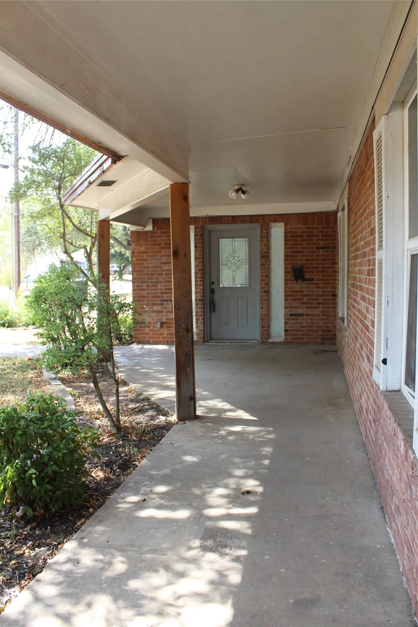 Font porch