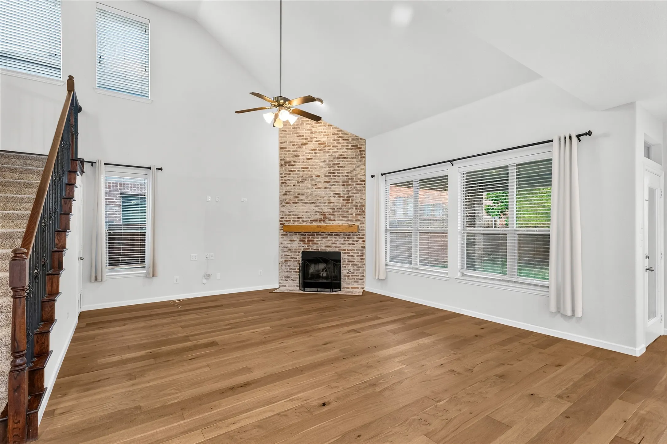 Single Family Residence For Sale in Rockwall County , 792 Cauble Drive, Fate, Texas 75087, 4 Bedroom, 3 Bathroom, 3 Garage spaces, 3,174 Sqft, built in 2008, mls#21388795, Real Estate Agent in Fate, Homes For Sale in Rockwall county, Homes For Sale in Fate, Realtor in Fate Texas, Real Estate Brokerage Independent Realty Texas, Luminita Cordes Realtor