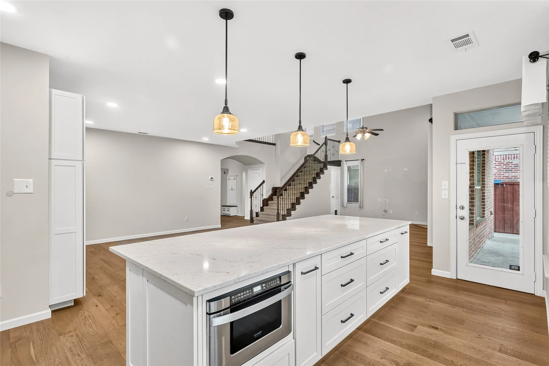 Single Family Residence For Sale in Rockwall County , 792 Cauble Drive, Fate, Texas 75087, 4 Bedroom, 3 Bathroom, 3 Garage spaces, 3,174 Sqft, built in 2008, mls#21388795, Real Estate Agent in Fate, Homes For Sale in Rockwall county, Homes For Sale in Fate, Realtor in Fate Texas, Real Estate Brokerage Independent Realty Texas, Luminita Cordes Realtor