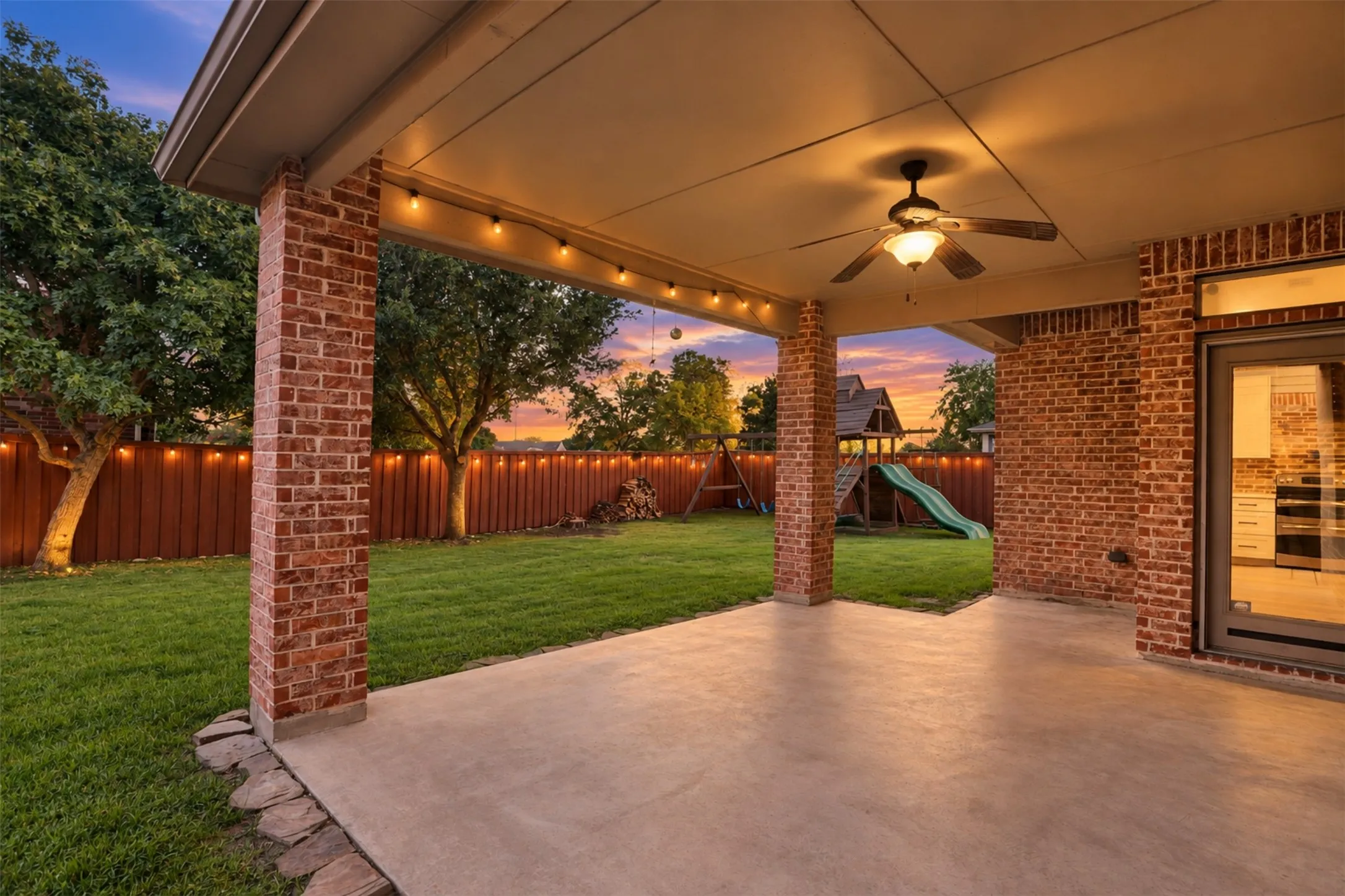 Single Family Residence For Sale in Rockwall County , 792 Cauble Drive, Fate, Texas 75087, 4 Bedroom, 3 Bathroom, 3 Garage spaces, 3,174 Sqft, built in 2008, mls#21388795, Real Estate Agent in Fate, Homes For Sale in Rockwall county, Homes For Sale in Fate, Realtor in Fate Texas, Real Estate Brokerage Independent Realty Texas, Luminita Cordes Realtor